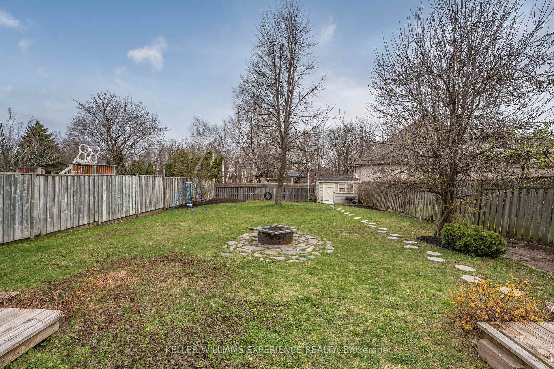 Photo 40 of 481 Ferndale Drive N, Barrie, Northwest — HOMEH