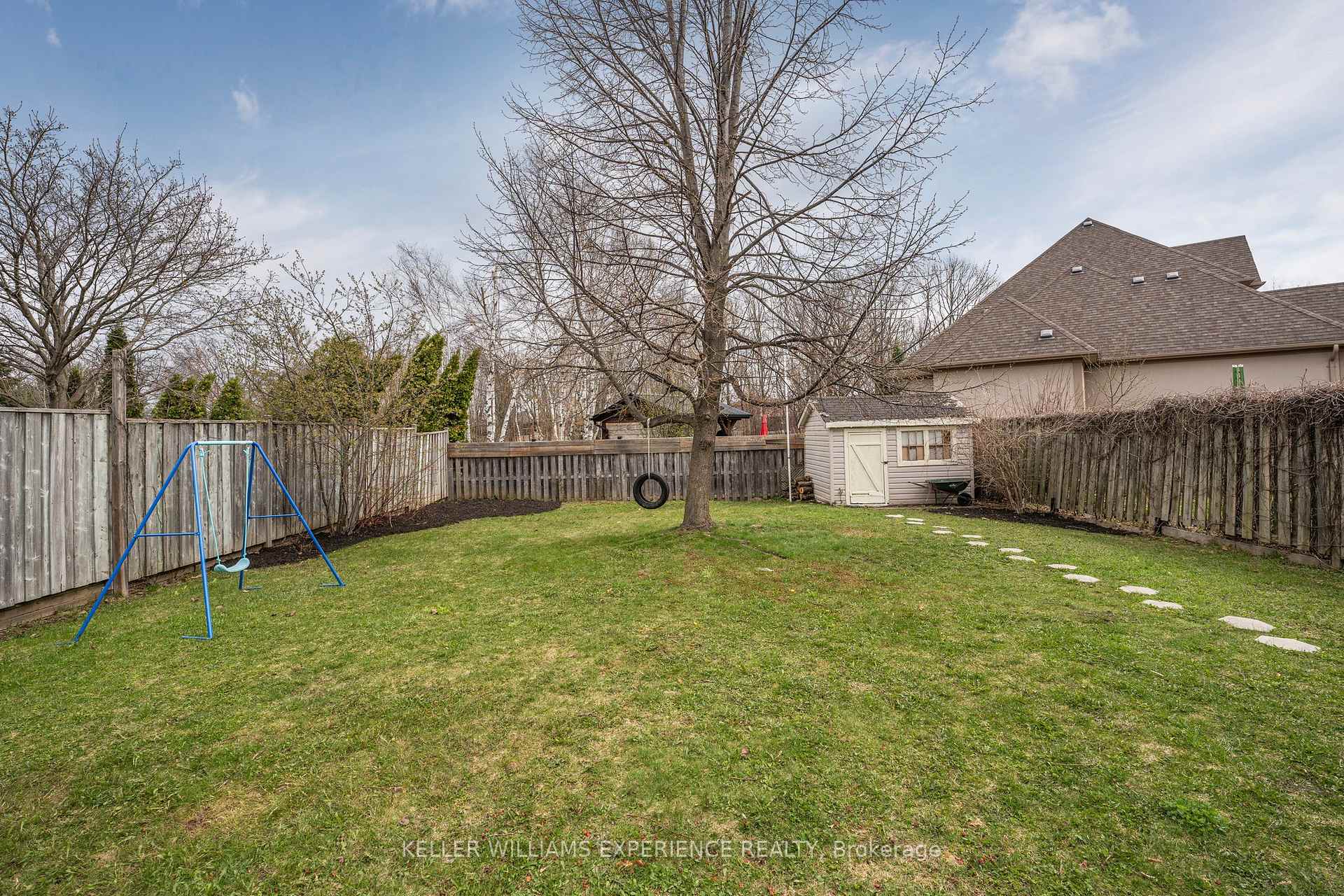 Photo 41 of 481 Ferndale Drive N, Barrie, Northwest — HOMEH