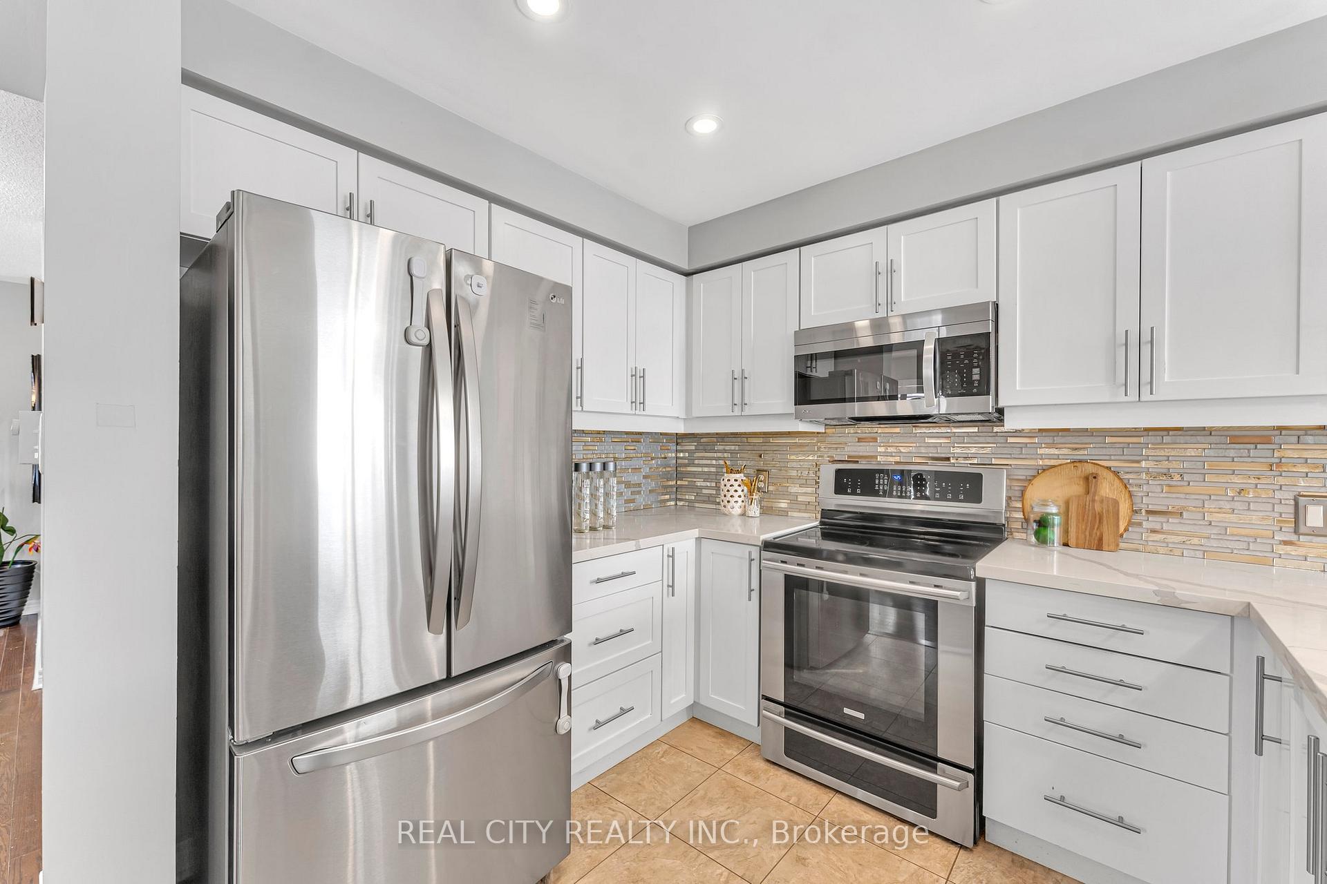 Photo 15 of 74 Westover Drive, Clarington, Bowmanville — HOMEH