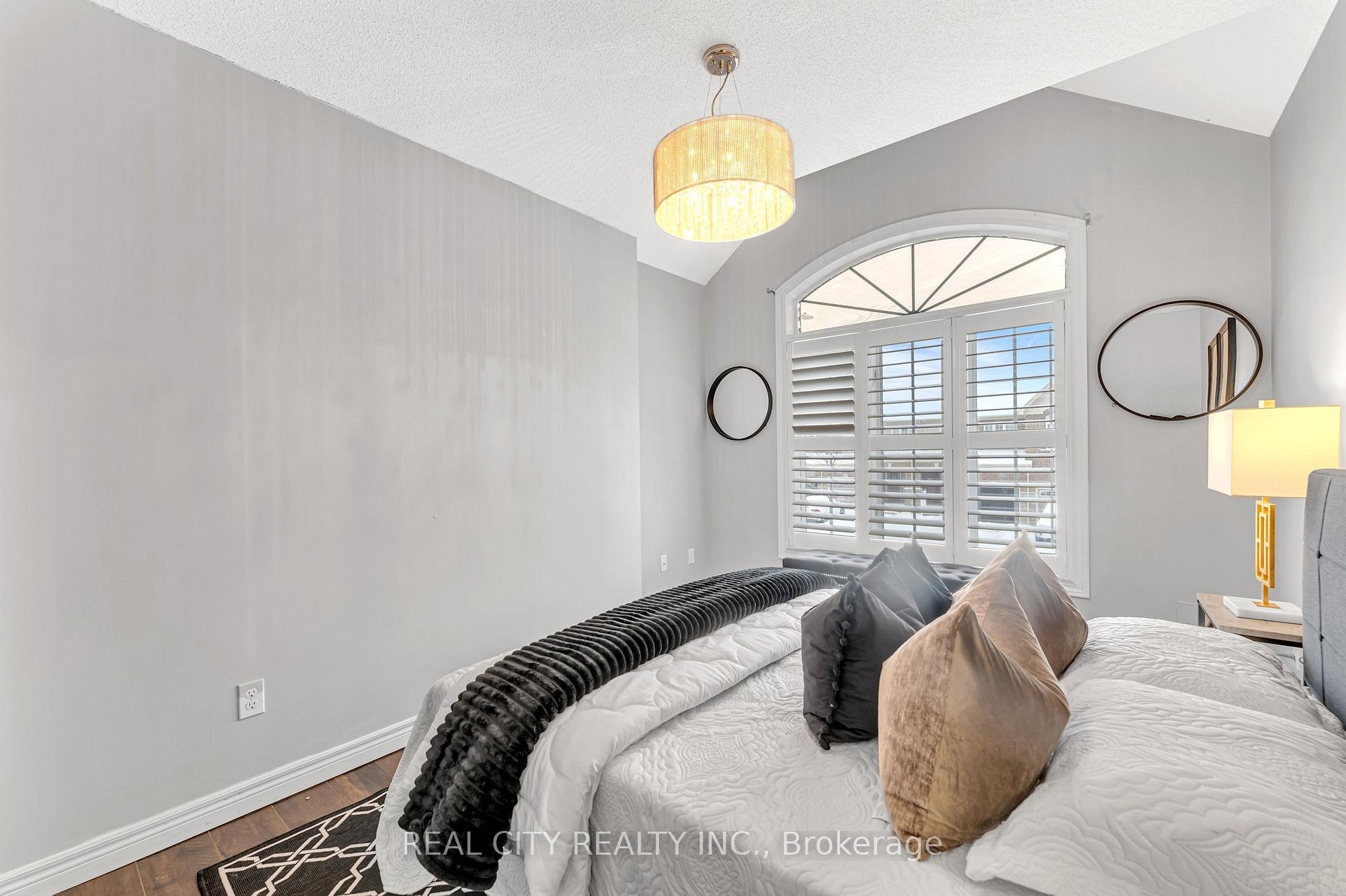 Photo 36 of 74 Westover Drive, Clarington, Bowmanville — HOMEH