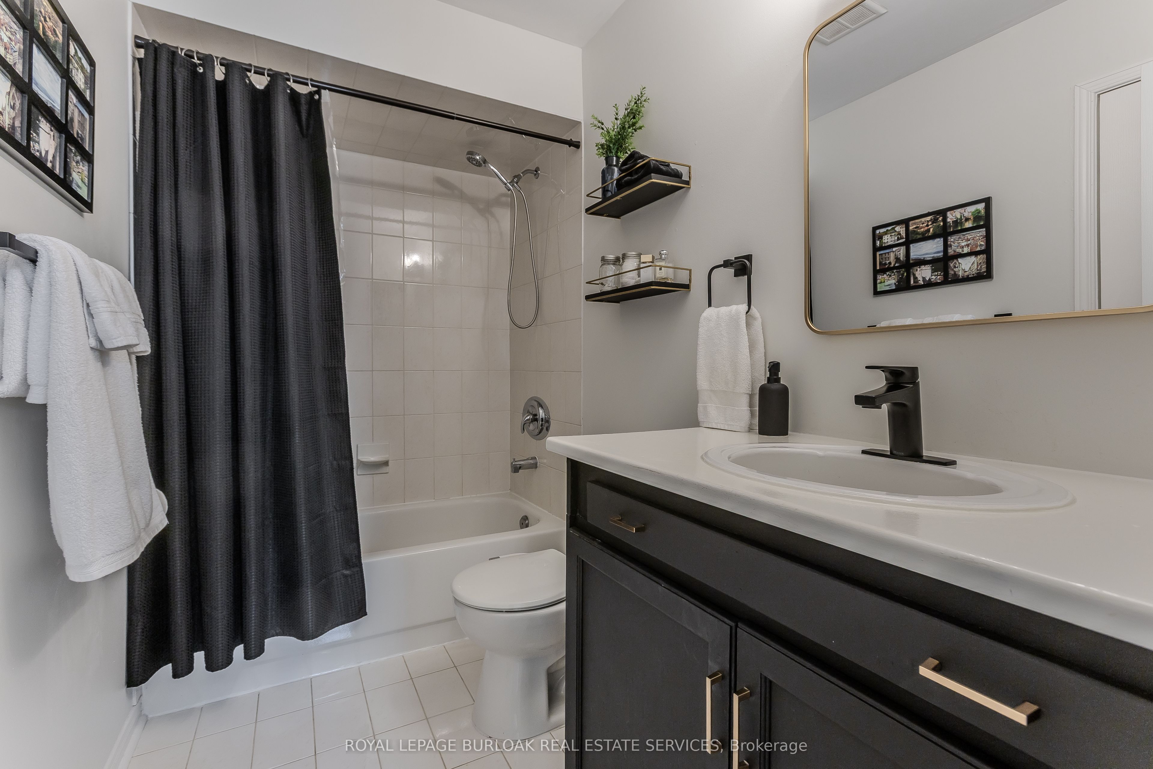 Photo 74 of 12 Thornlodge Drive, Hamilton, Waterdown — HOMEH