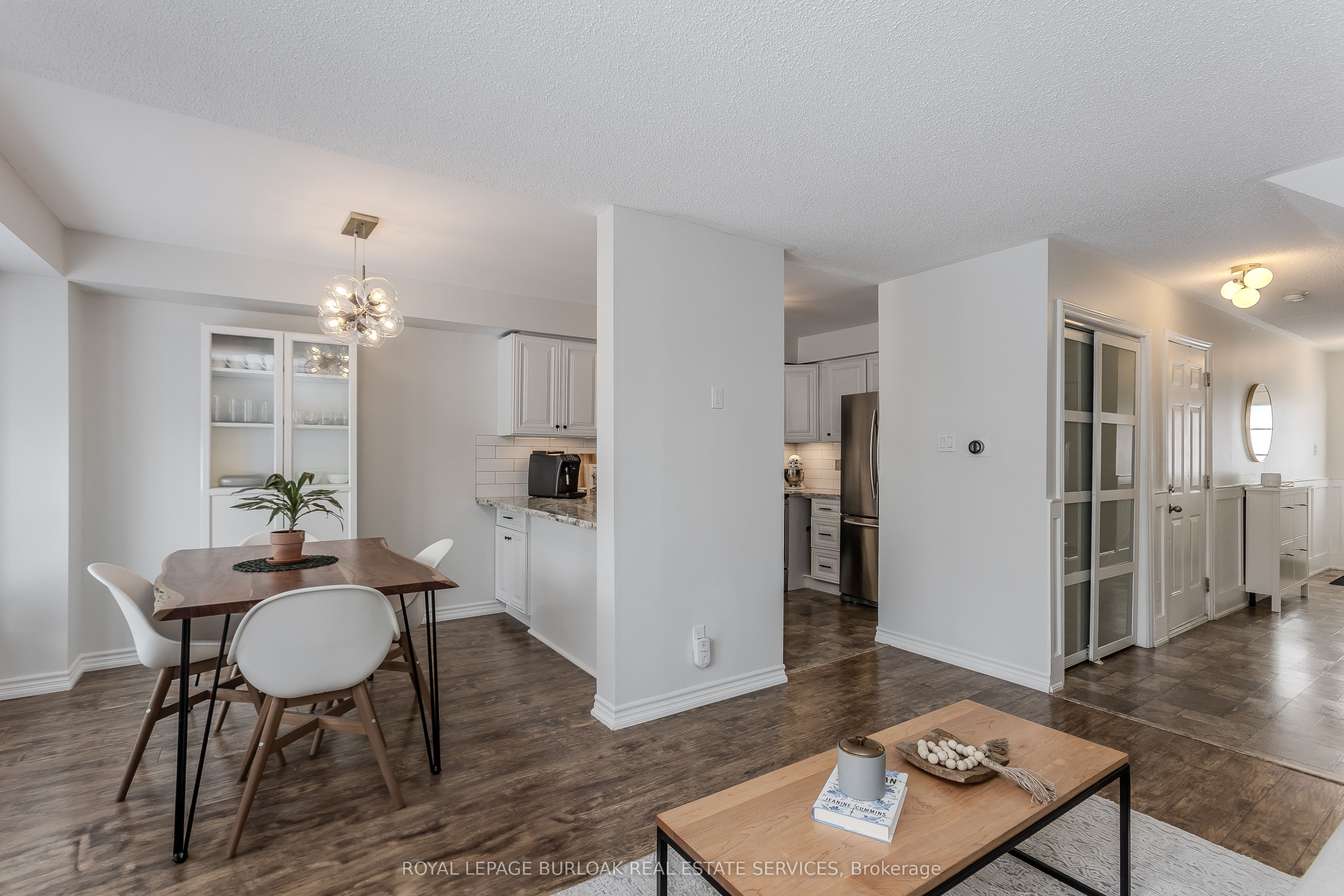Photo 49 of 12 Thornlodge Drive, Hamilton, Waterdown — HOMEH