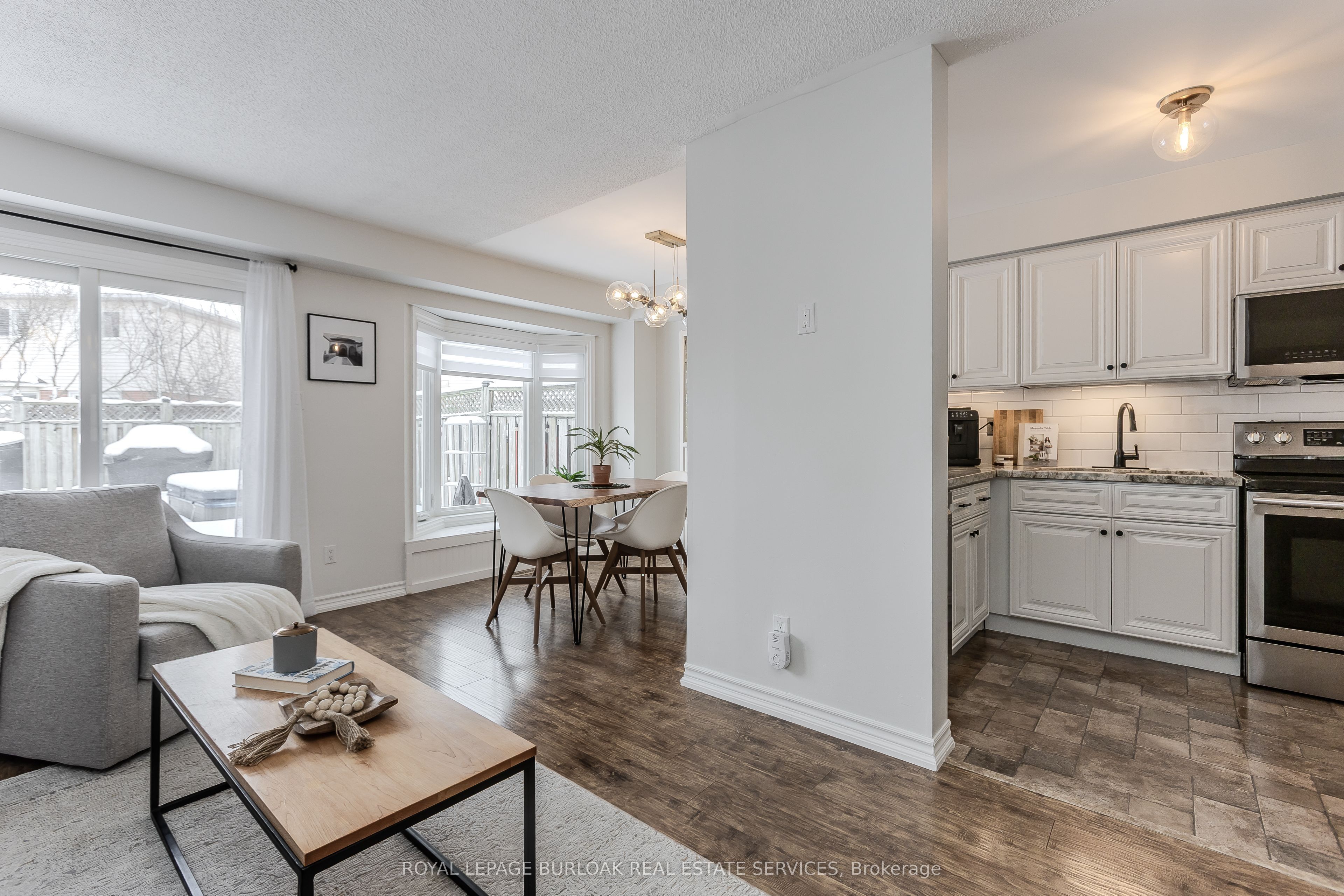 Photo 46 of 12 Thornlodge Drive, Hamilton, Waterdown — HOMEH
