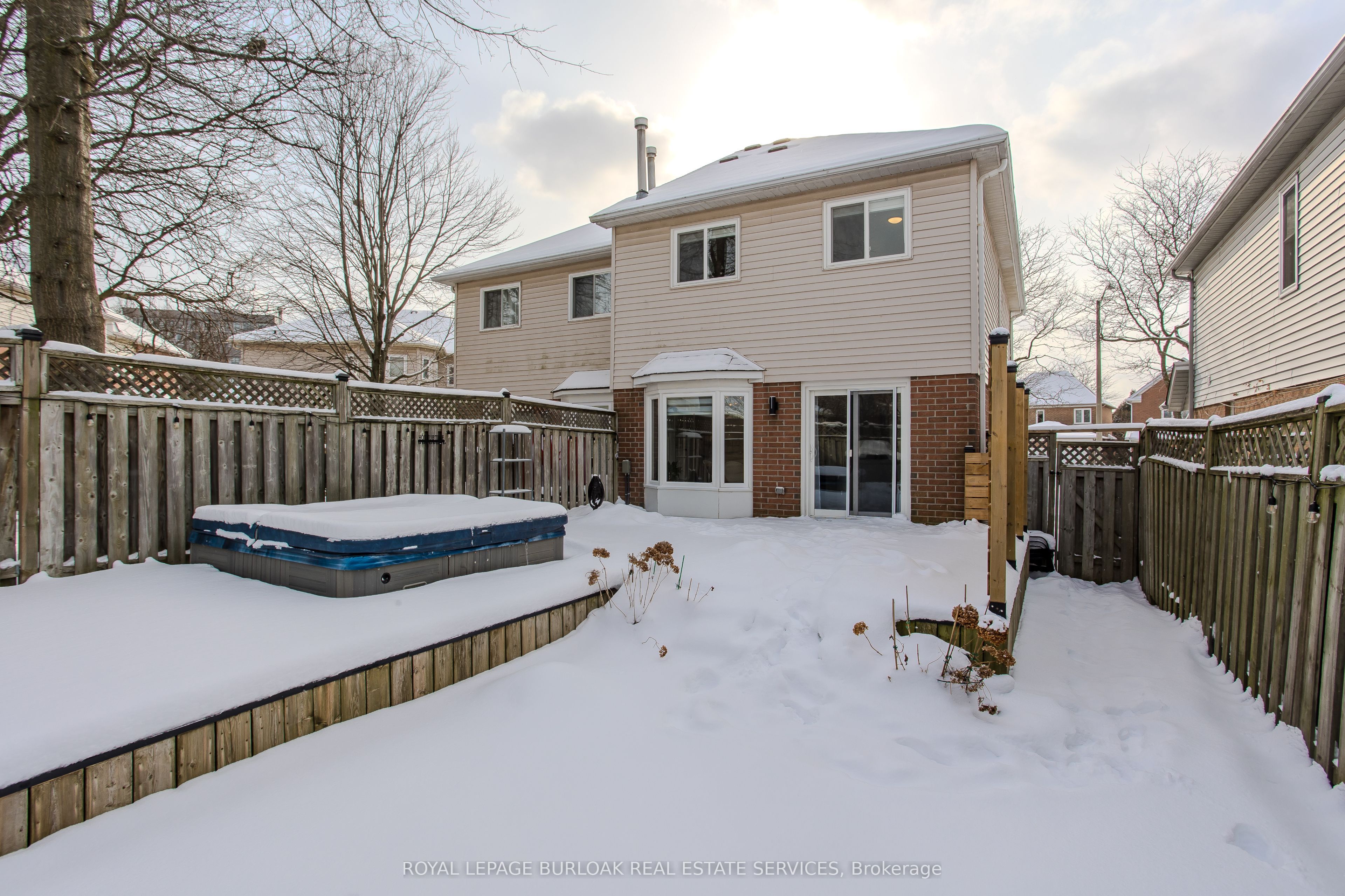 Photo 58 of 12 Thornlodge Drive, Hamilton, Waterdown — HOMEH