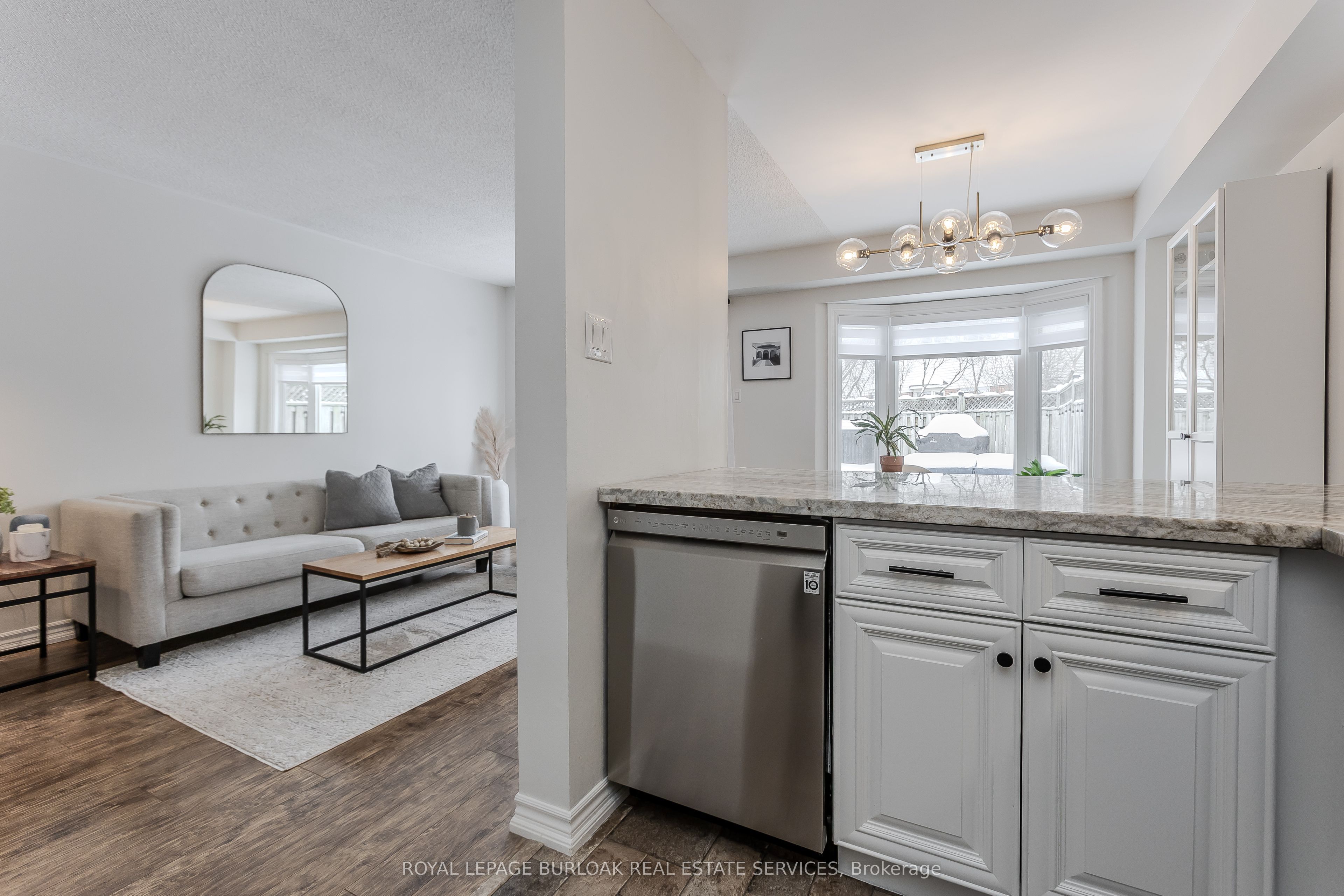 Photo 47 of 12 Thornlodge Drive, Hamilton, Waterdown — HOMEH