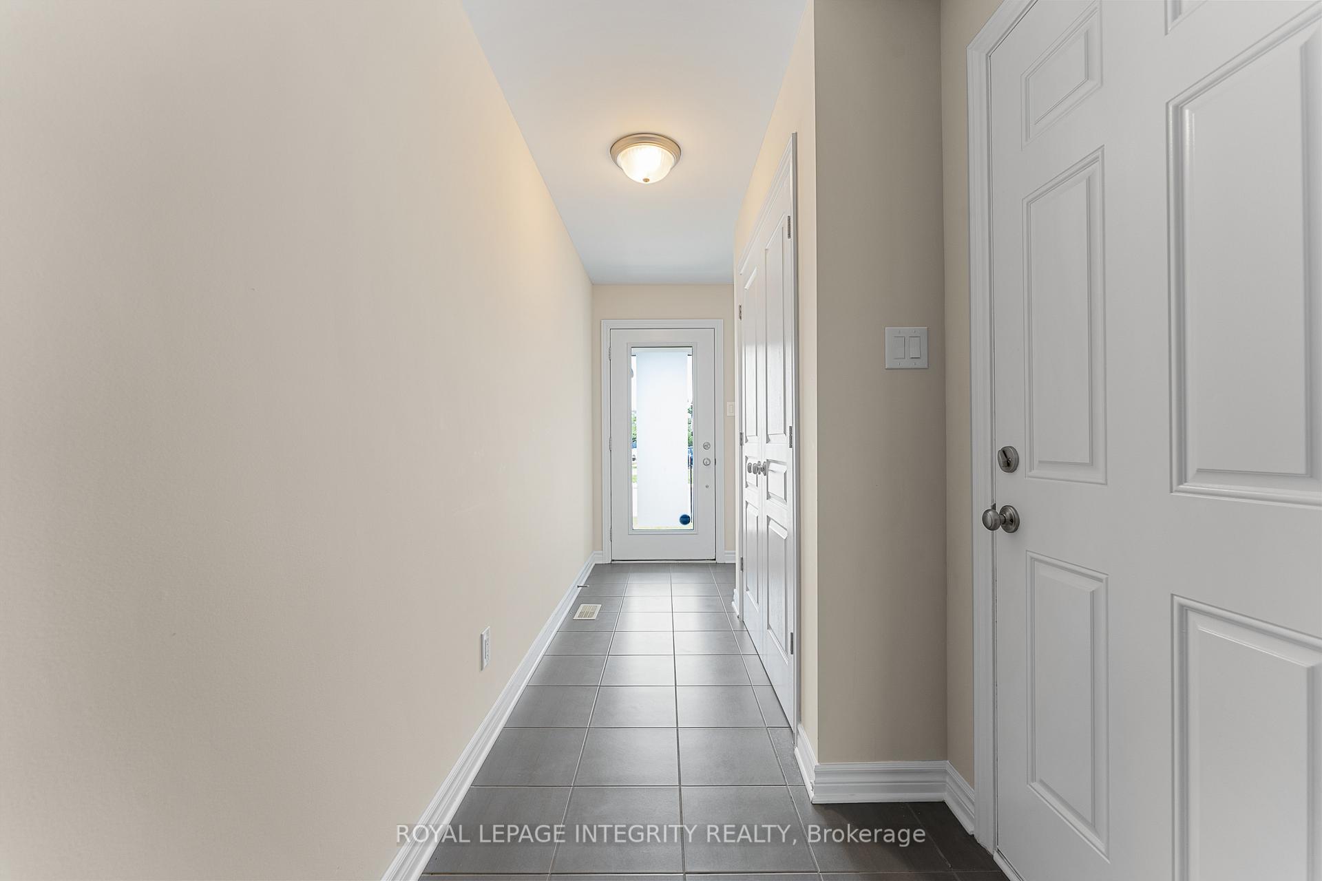 Photo 3 of 323 Twinflower Way, Ottawa, Barrhaven - Longfields — HOMEH