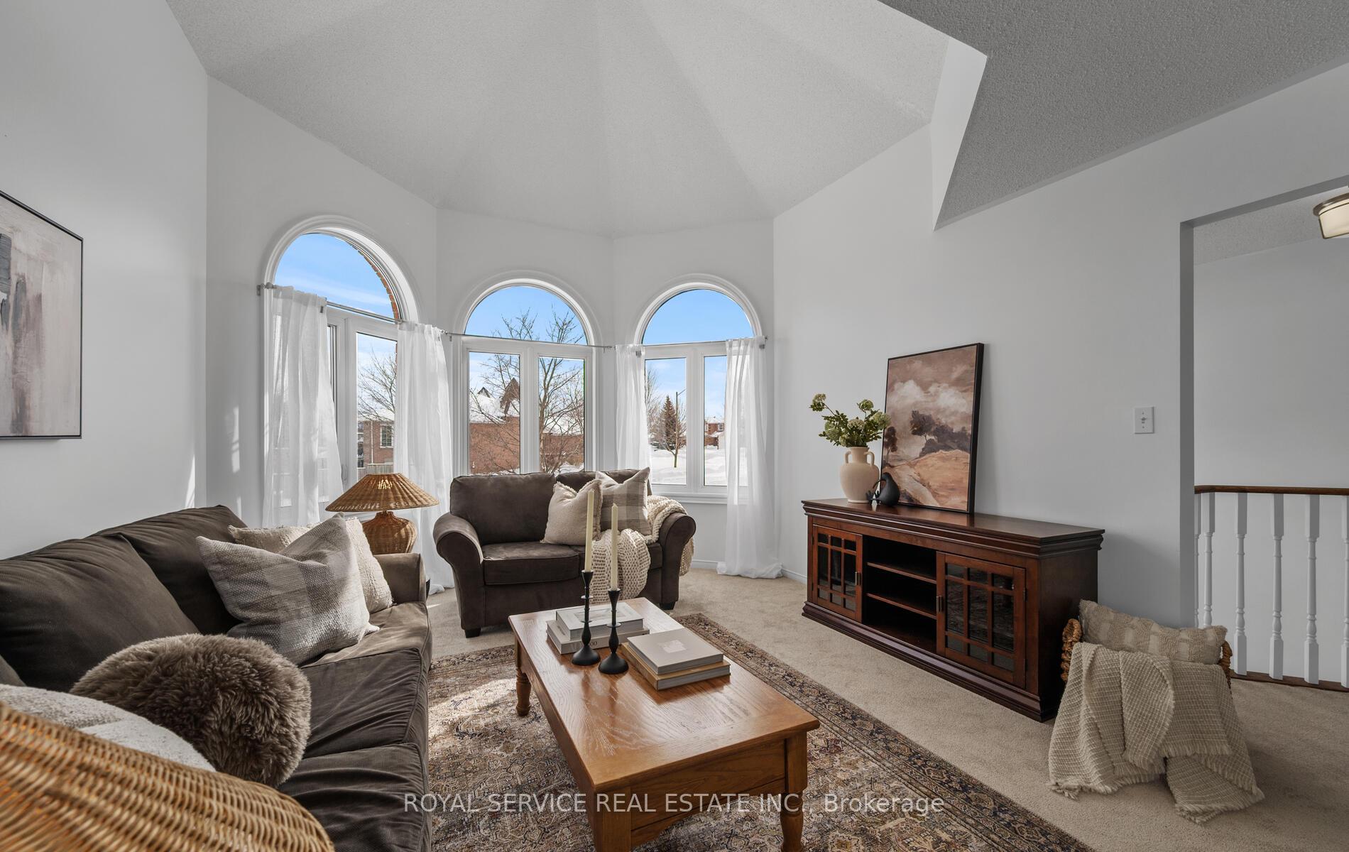 Photo 6 of 100 Freeland Avenue, Clarington, Bowmanville — HOMEH
