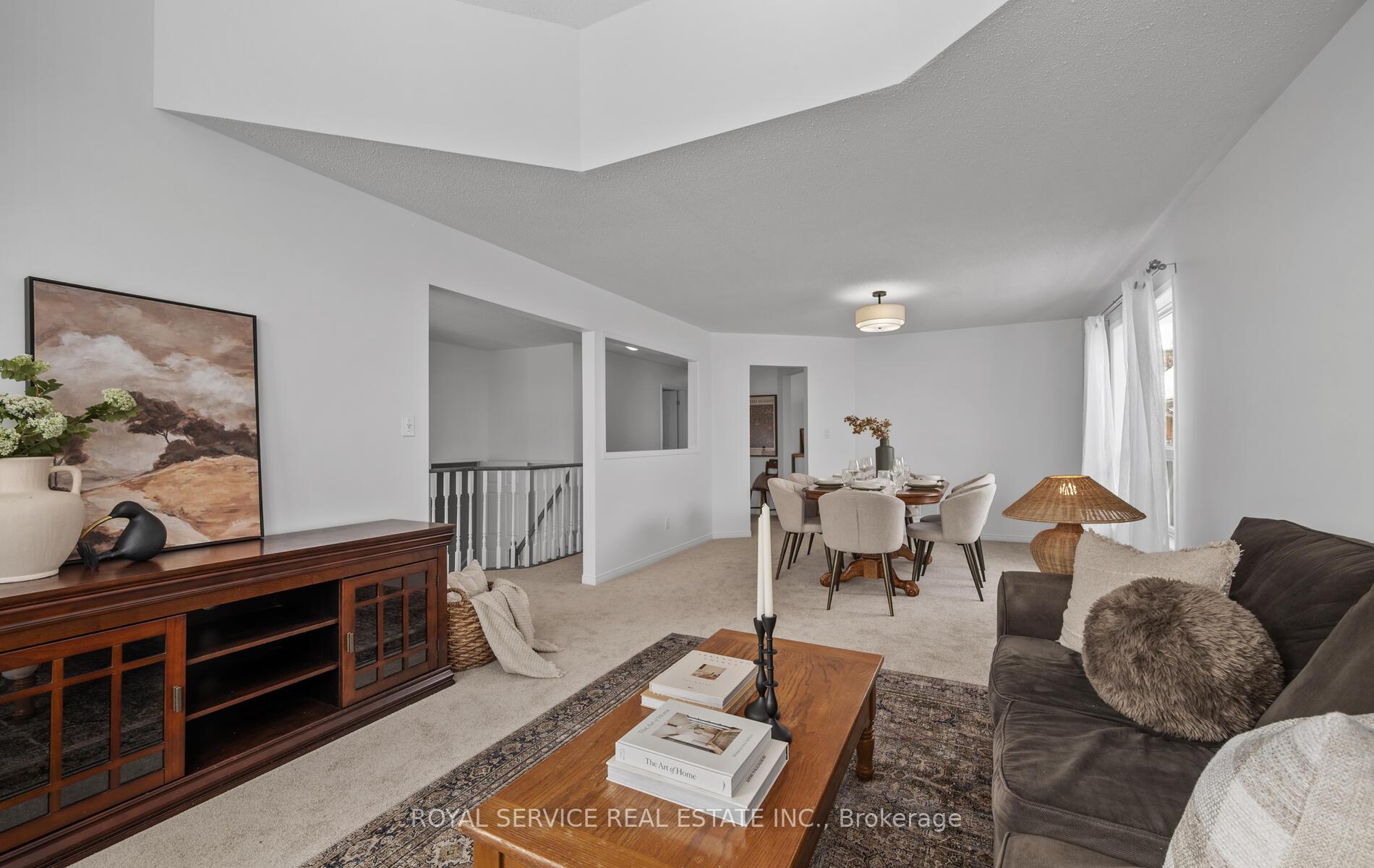 Photo 7 of 100 Freeland Avenue, Clarington, Bowmanville — HOMEH