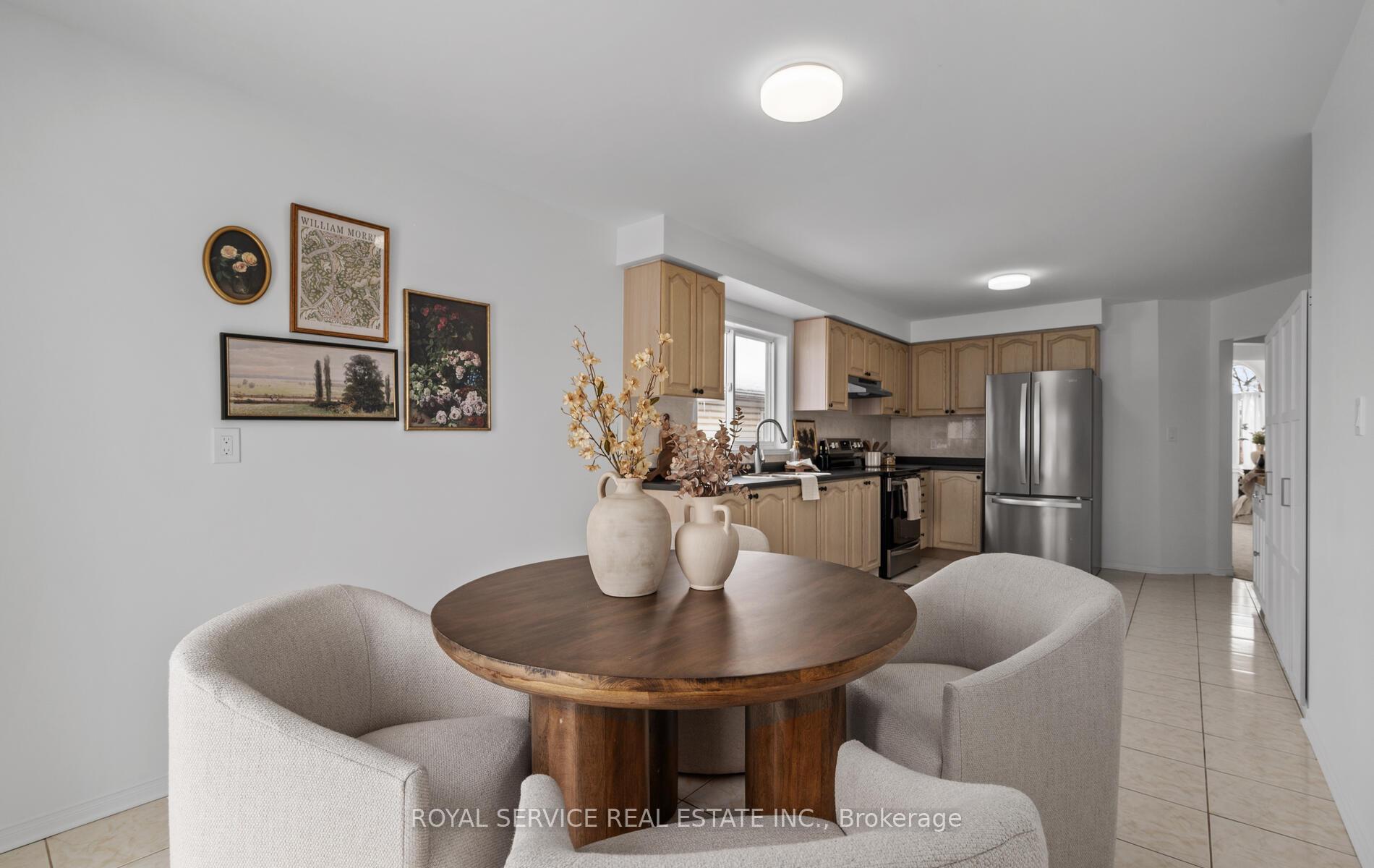 Photo 12 of 100 Freeland Avenue, Clarington, Bowmanville — HOMEH
