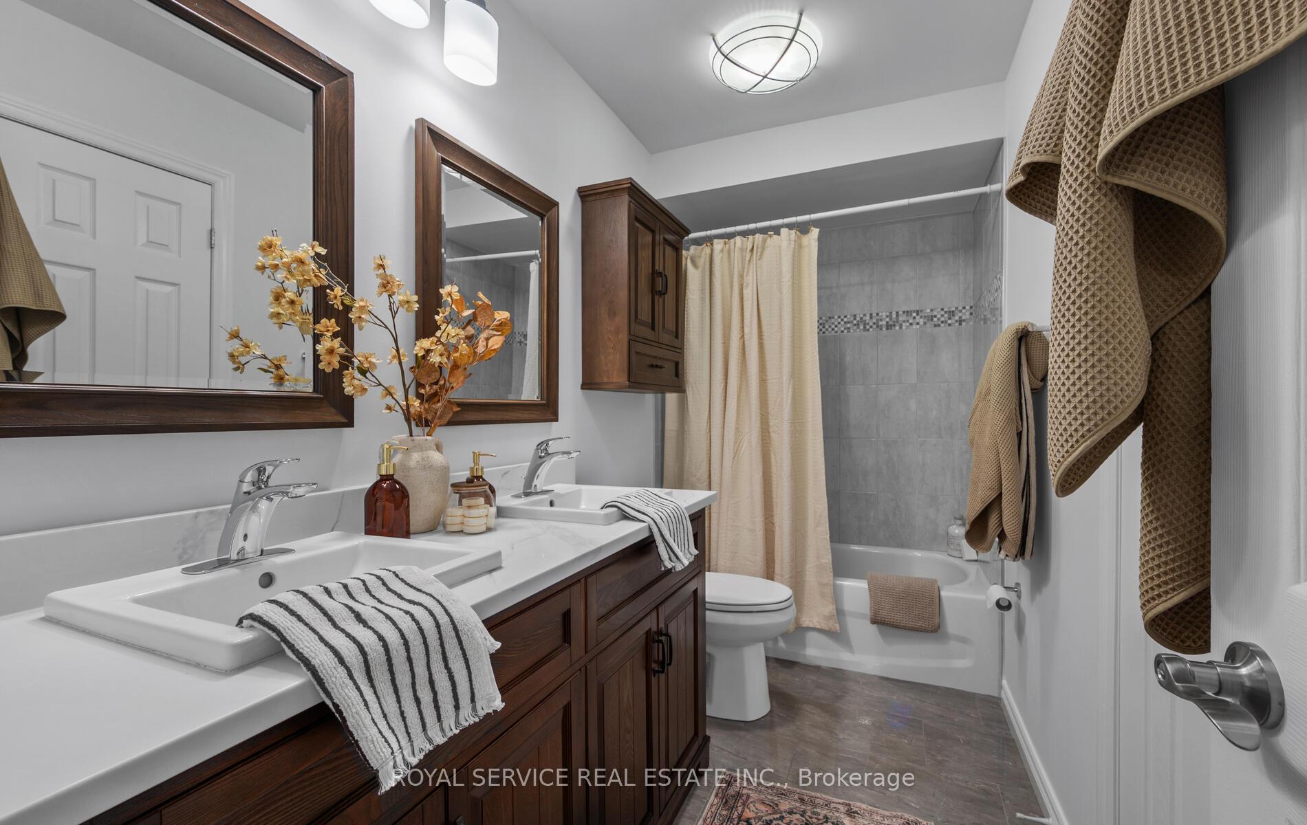 Photo 16 of 100 Freeland Avenue, Clarington, Bowmanville — HOMEH