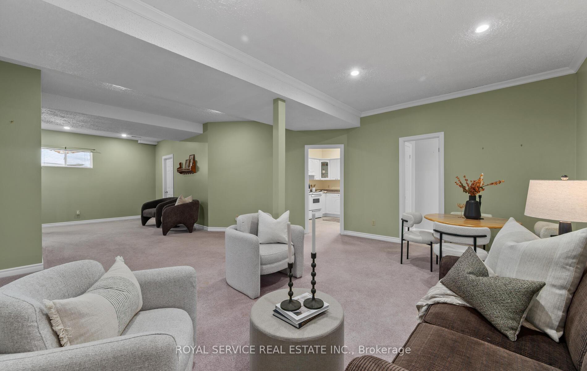 Photo 24 of 100 Freeland Avenue, Clarington, Bowmanville — HOMEH