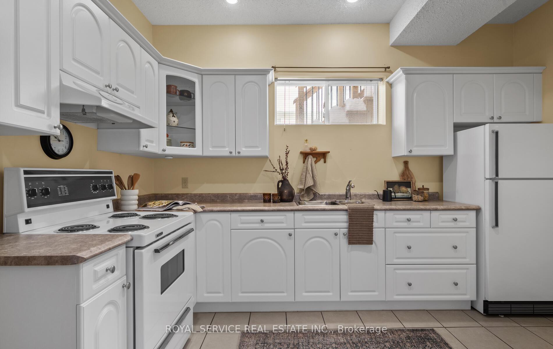 Photo 25 of 100 Freeland Avenue, Clarington, Bowmanville — HOMEH