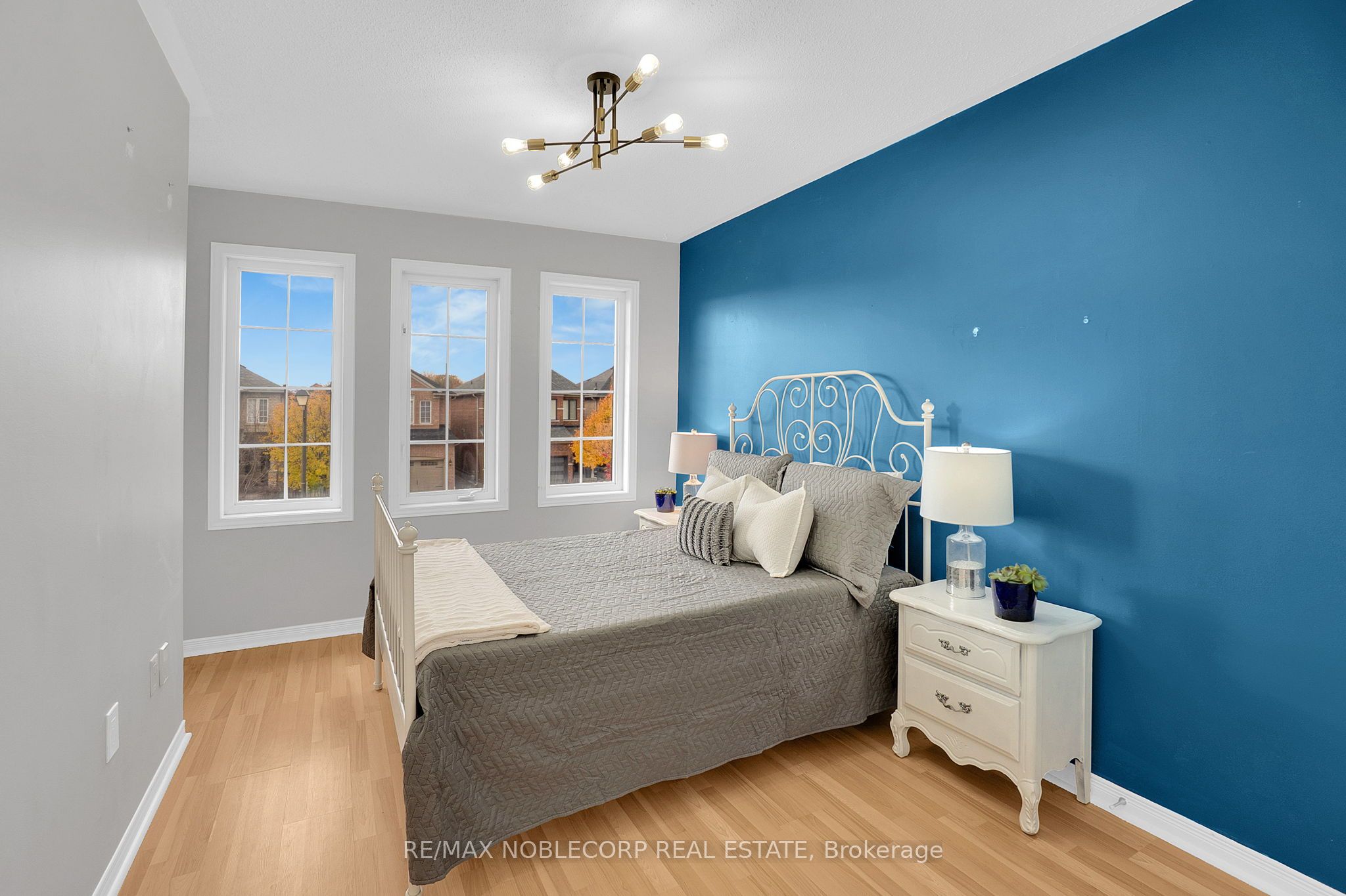 Photo 68 of 54 Lawren Harris Crescent, Caledon, Bolton West — HOMEH