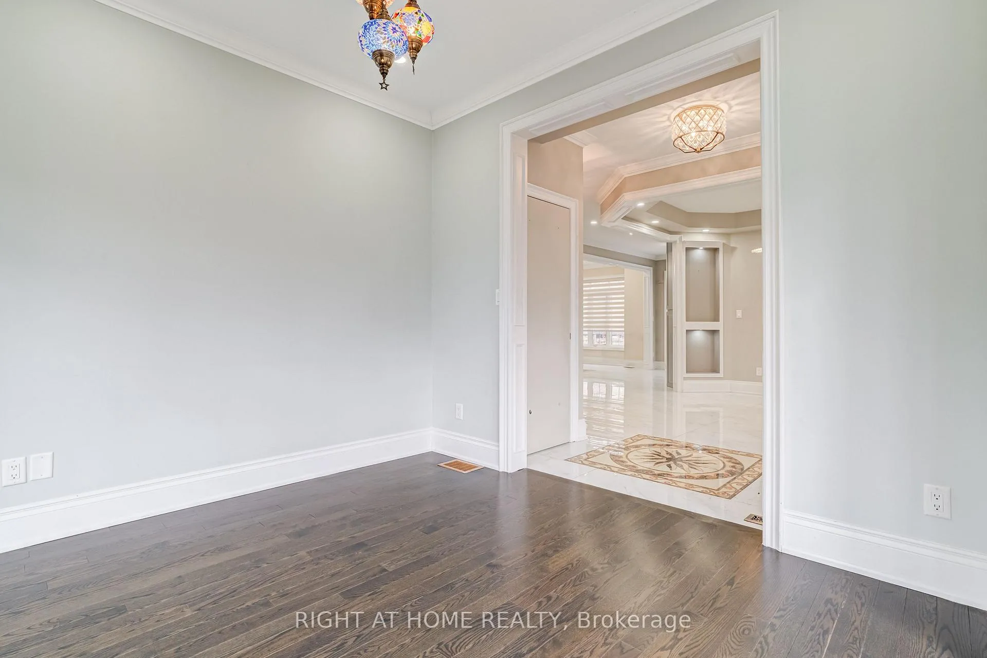 Photo 10 of 96 Humberstone Crescent, Brampton, Northwest Brampton — HOMEH