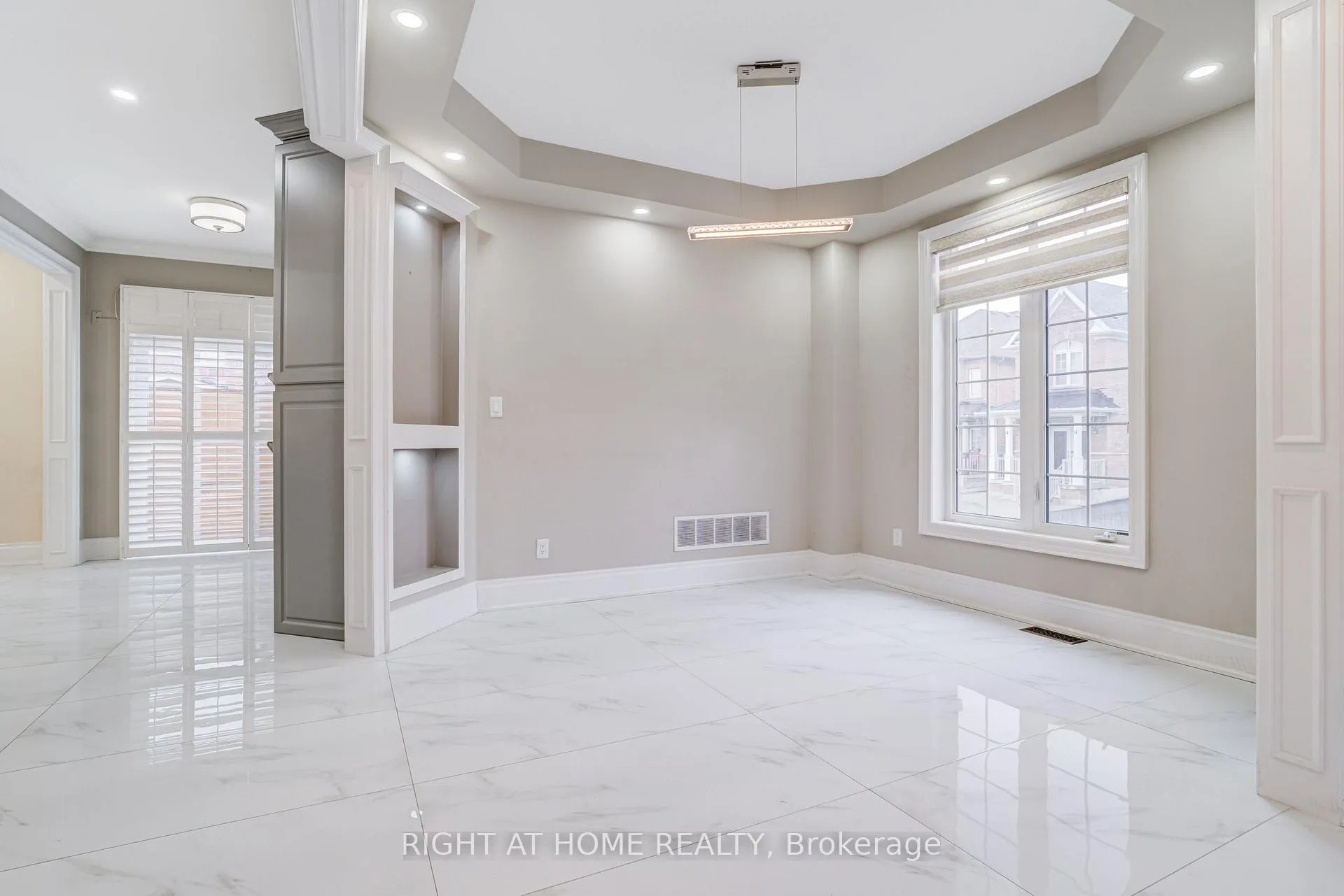 Photo 16 of 96 Humberstone Crescent, Brampton, Northwest Brampton — HOMEH