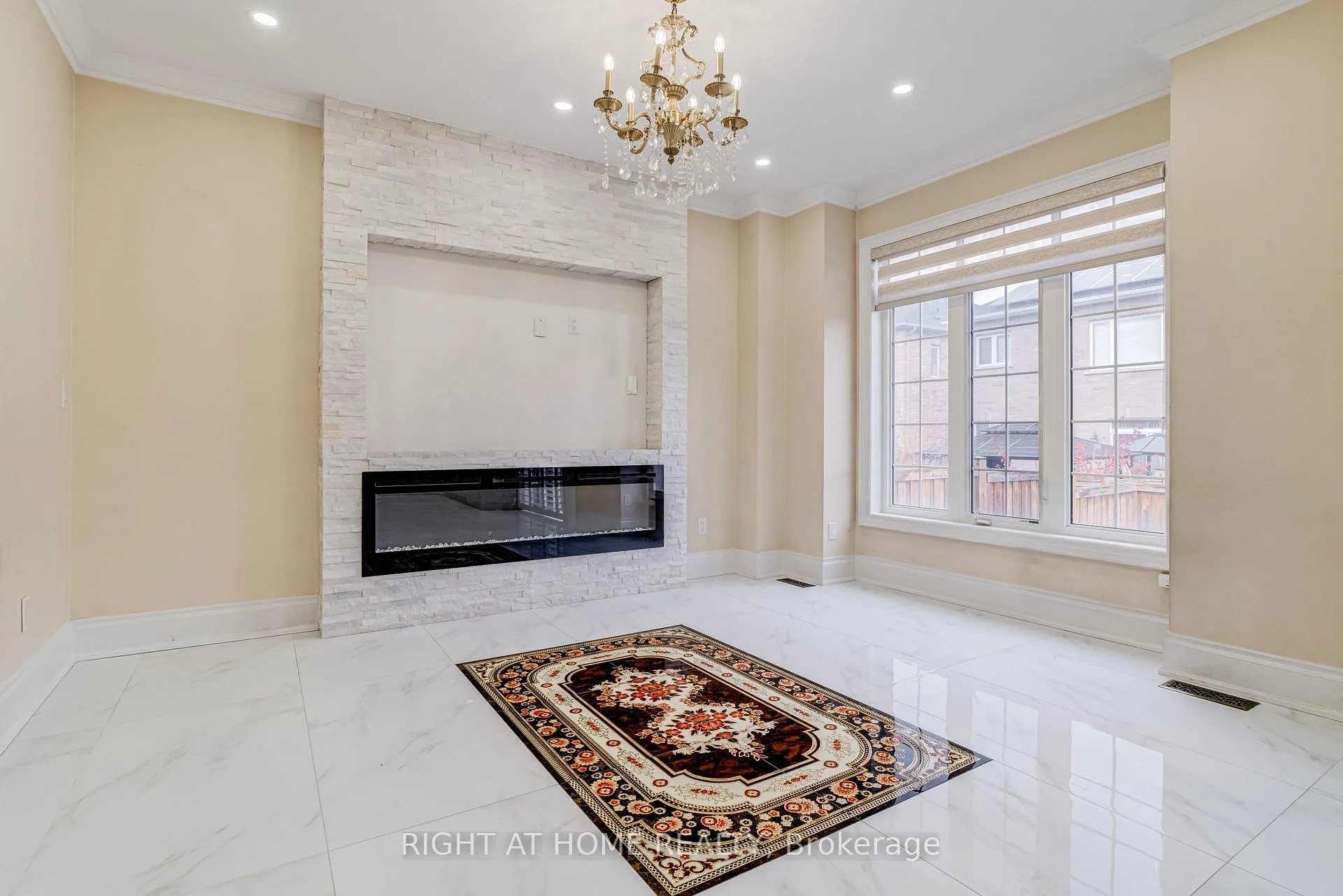 Photo 20 of 96 Humberstone Crescent, Brampton, Northwest Brampton — HOMEH