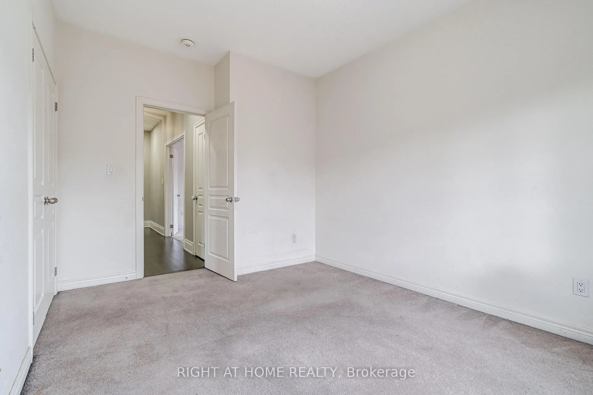 Photo 40 of 96 Humberstone Crescent, Brampton, Northwest Brampton — HOMEH