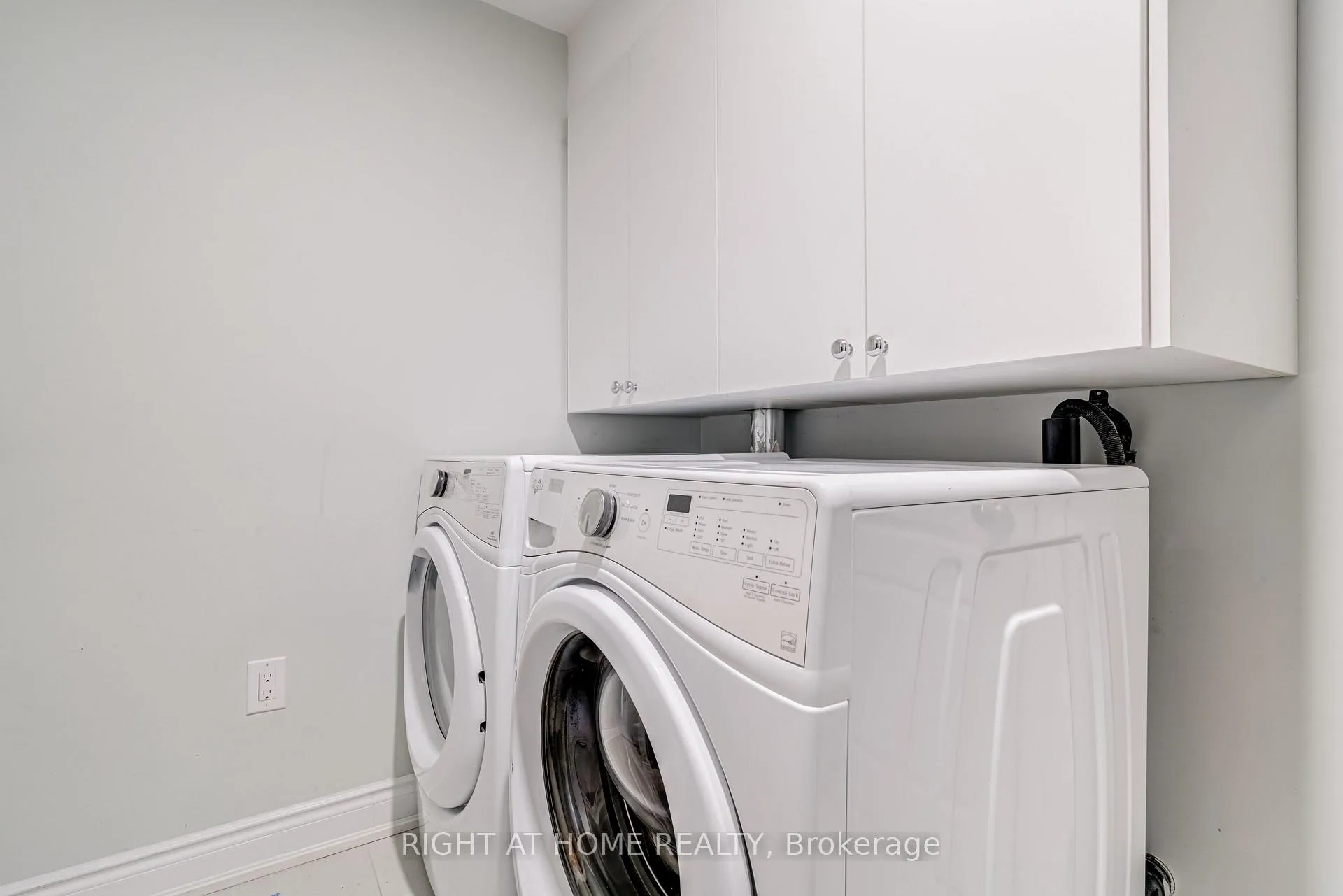 Photo 56 of 96 Humberstone Crescent, Brampton, Northwest Brampton — HOMEH