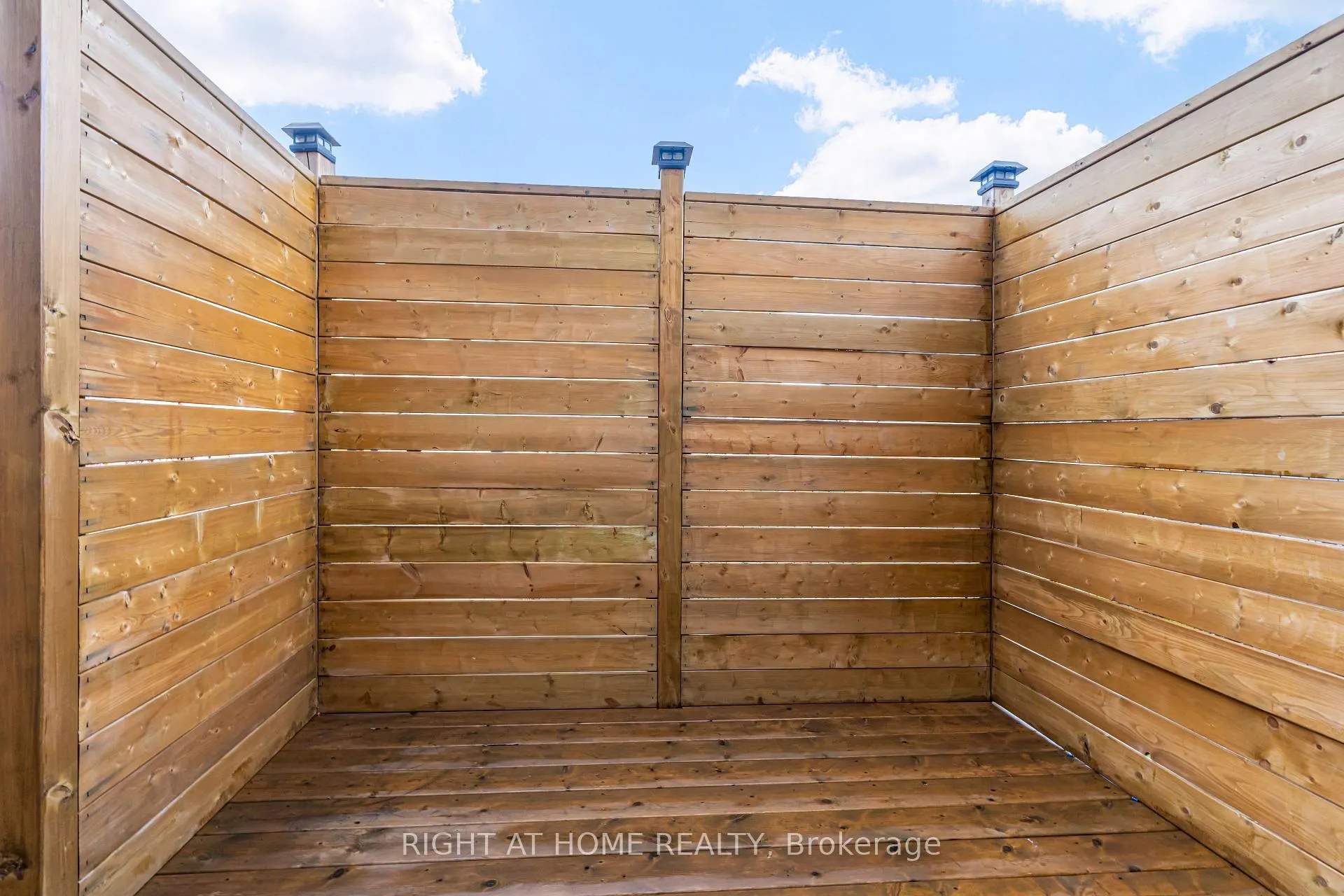 Photo 79 of 96 Humberstone Crescent, Brampton, Northwest Brampton — HOMEH