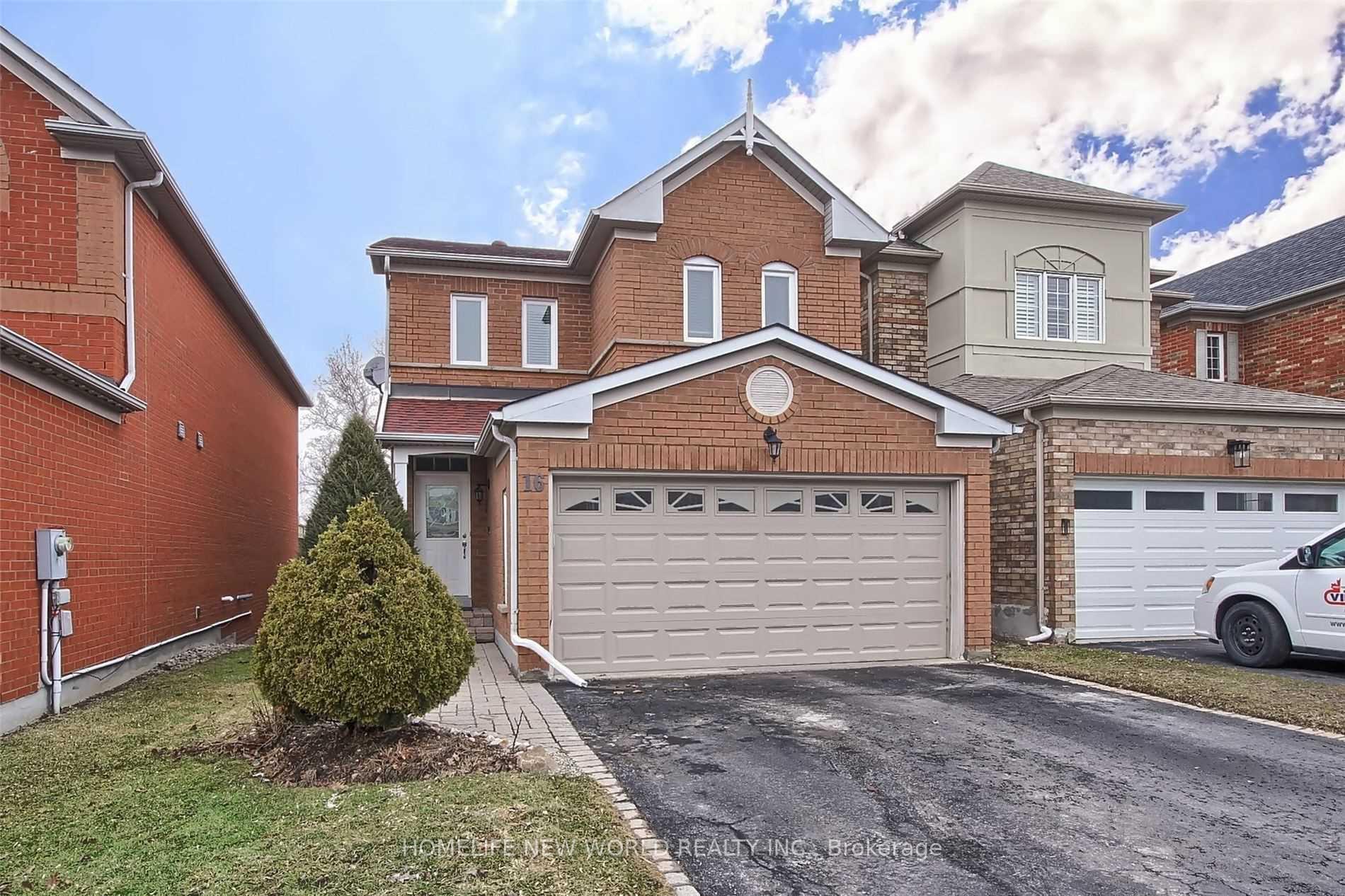 Photo 1 of 16 Downey Circle, Aurora, Bayview Wellington — HOMEH