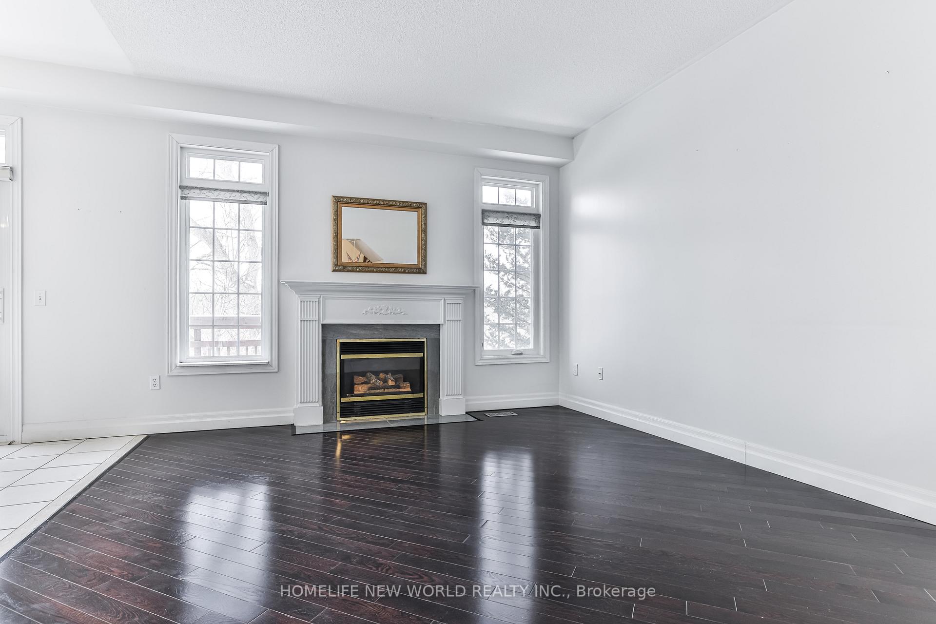Photo 4 of 16 Downey Circle, Aurora, Bayview Wellington — HOMEH