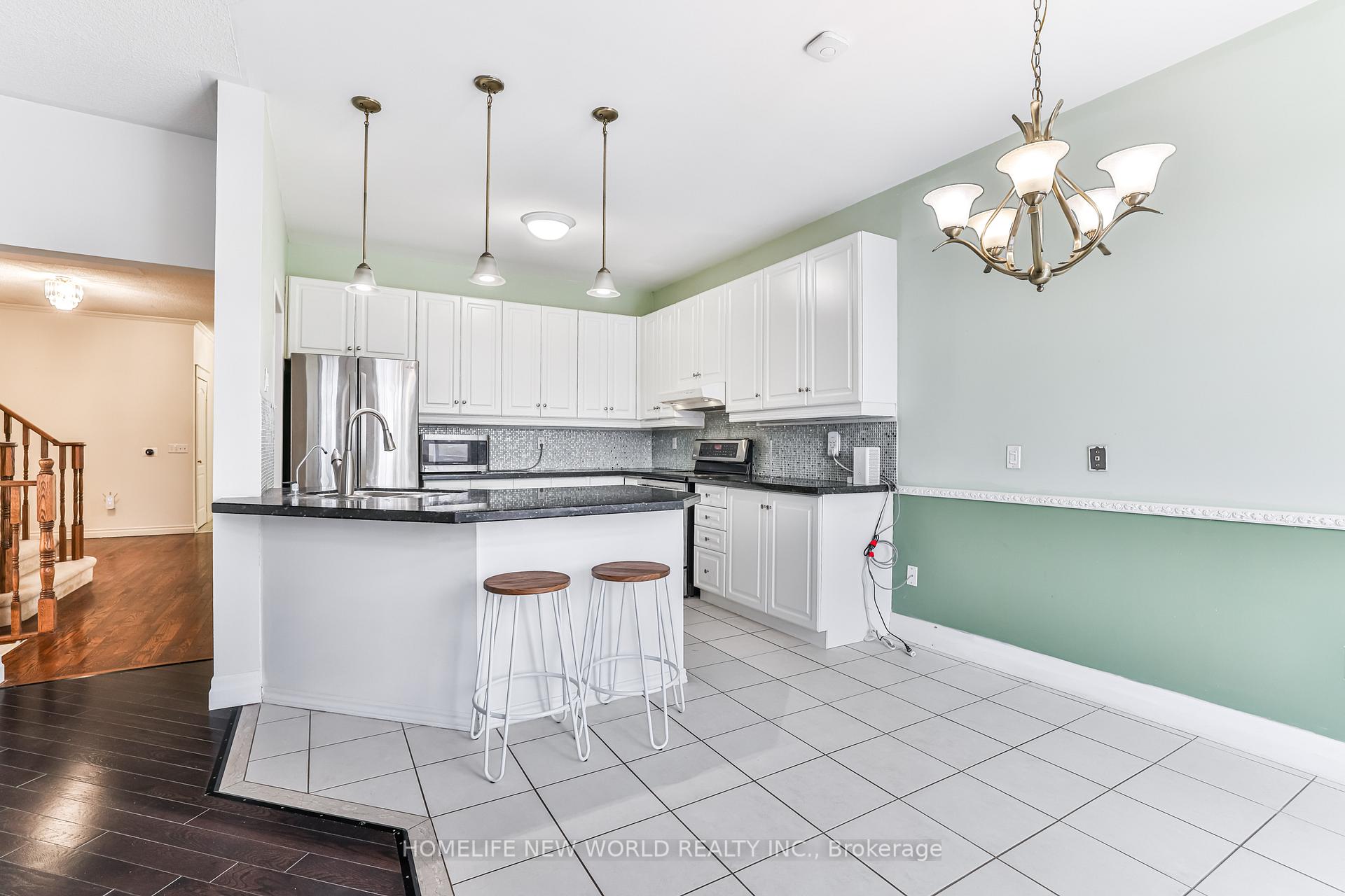 Photo 6 of 16 Downey Circle, Aurora, Bayview Wellington — HOMEH