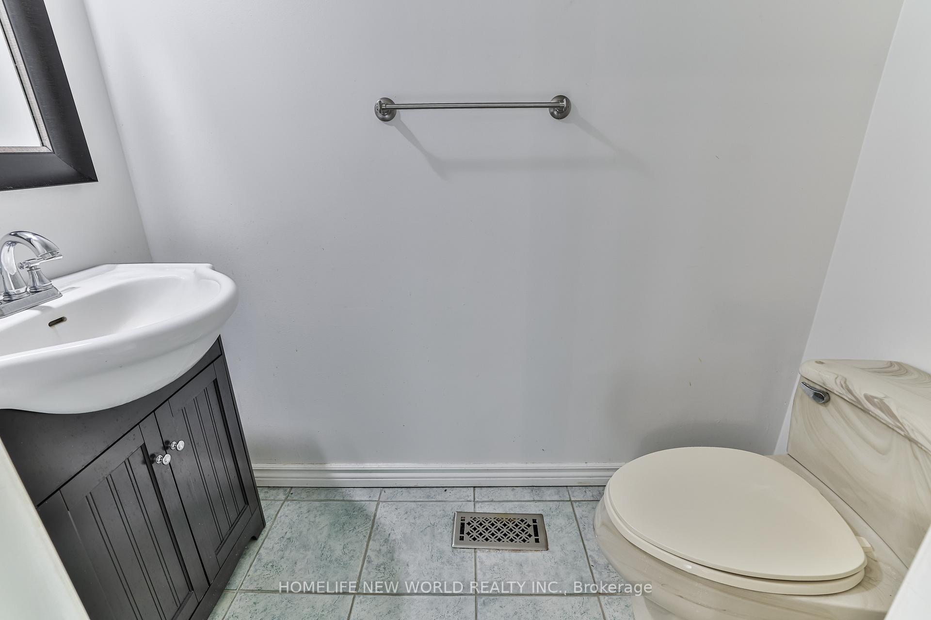 Photo 7 of 16 Downey Circle, Aurora, Bayview Wellington — HOMEH