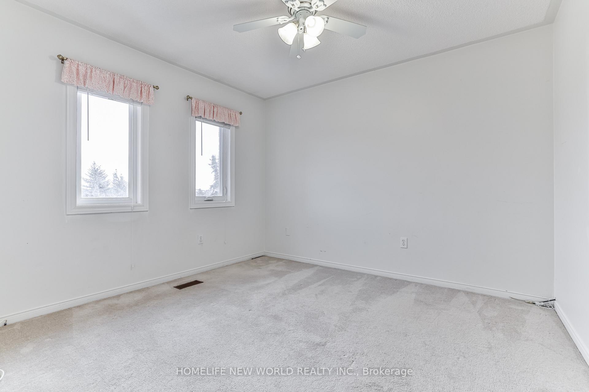 Photo 11 of 16 Downey Circle, Aurora, Bayview Wellington — HOMEH