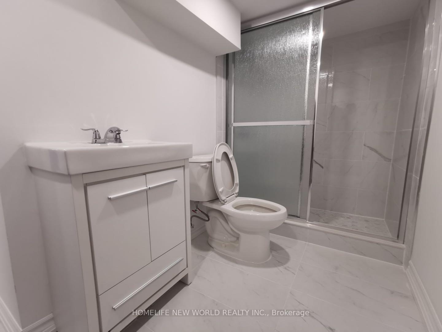 Photo 18 of 16 Downey Circle, Aurora, Bayview Wellington — HOMEH