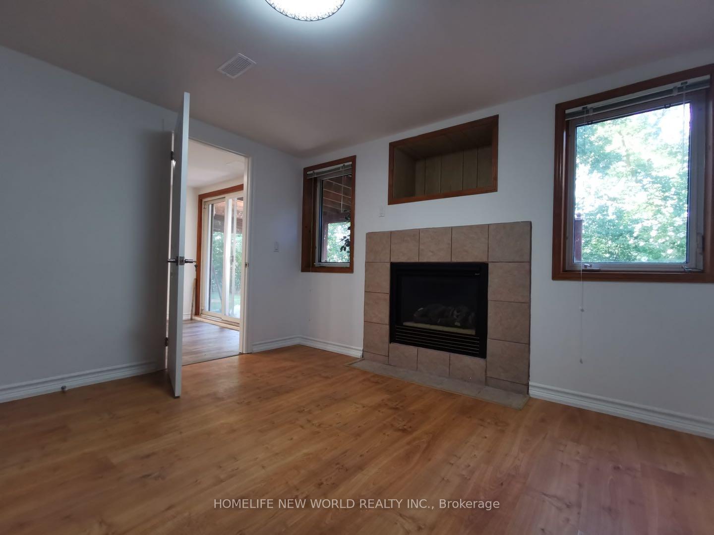 Photo 24 of 16 Downey Circle, Aurora, Bayview Wellington — HOMEH