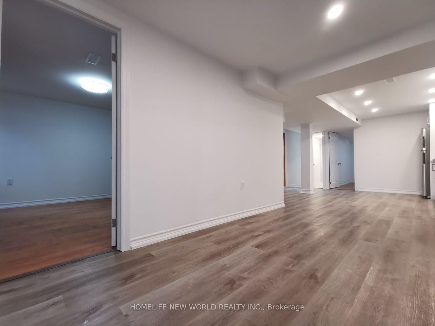 Photo 25 of 16 Downey Circle, Aurora, Bayview Wellington — HOMEH