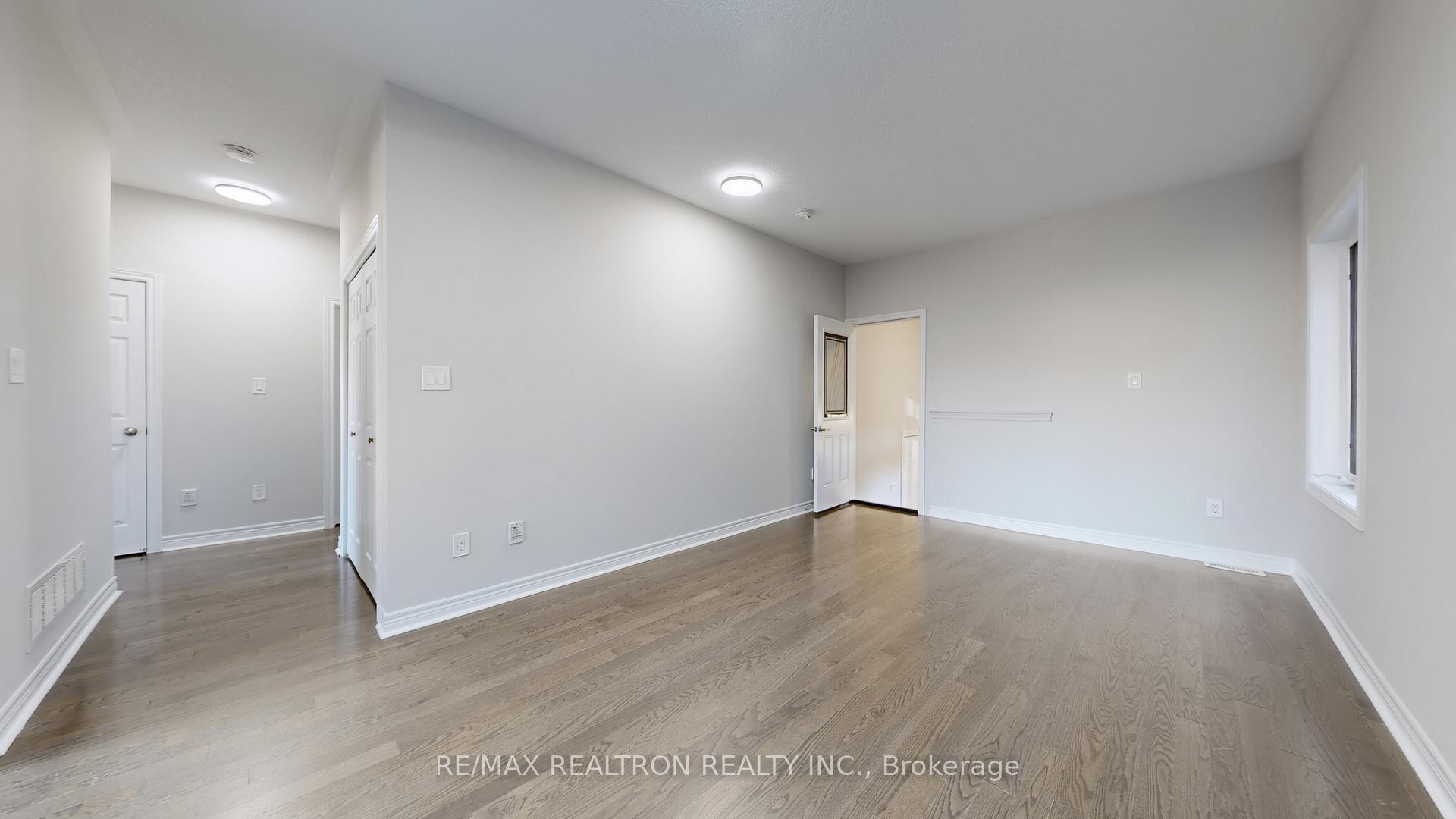 Photo 6 of 51 Pearcey Crescent, Barrie, West Bayfield — HOMEH