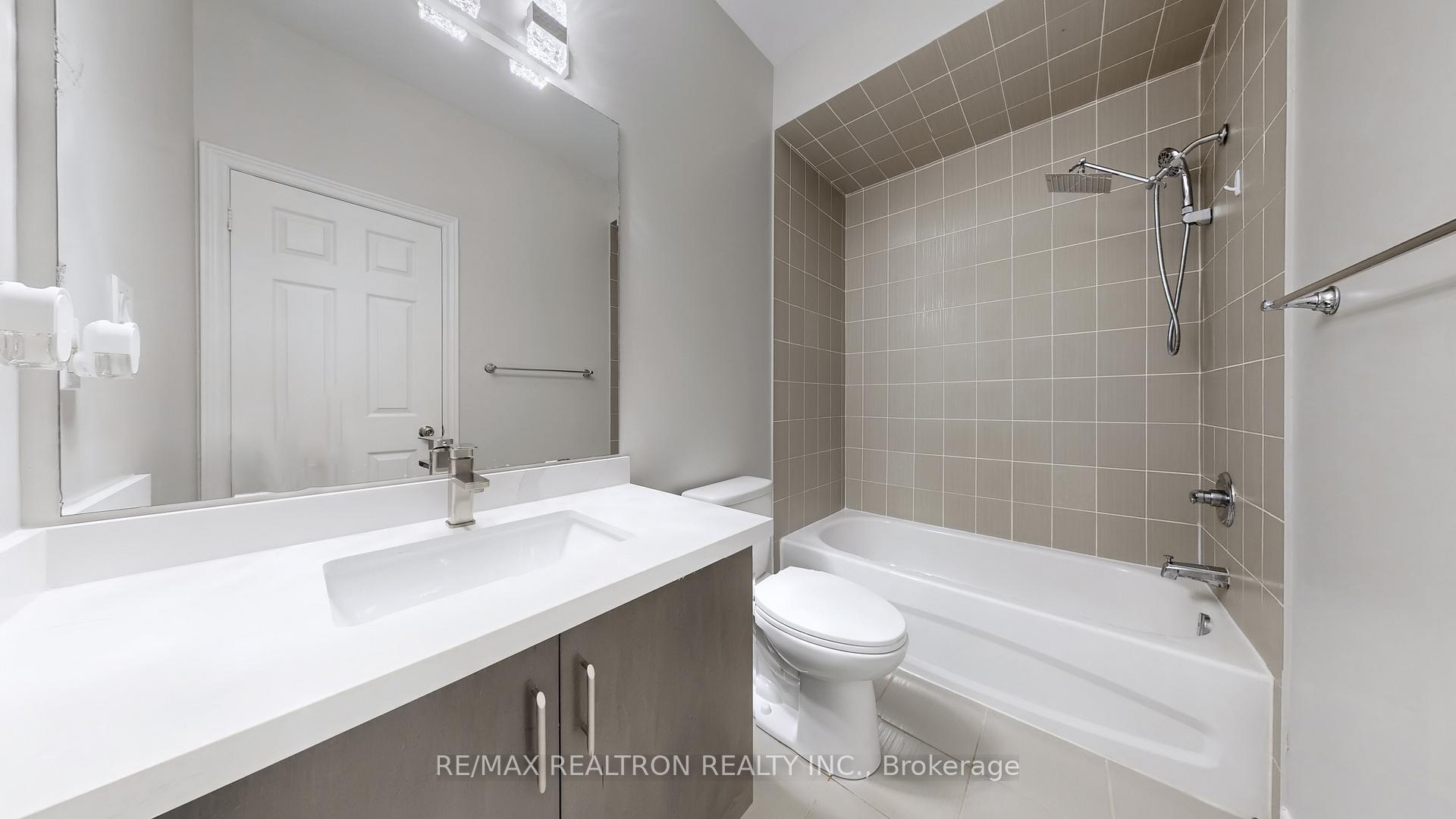 Photo 17 of 51 Pearcey Crescent, Barrie, West Bayfield — HOMEH