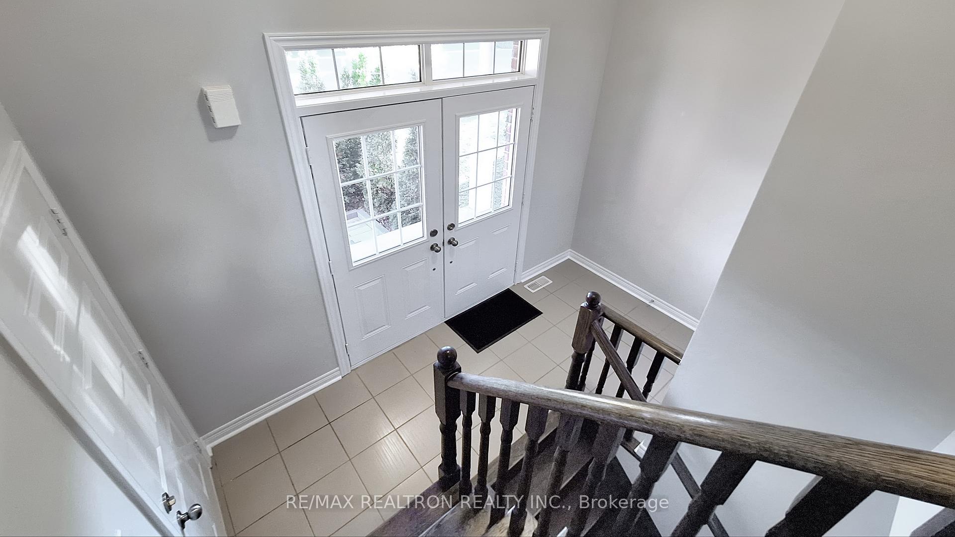 Photo 23 of 51 Pearcey Crescent, Barrie, West Bayfield — HOMEH