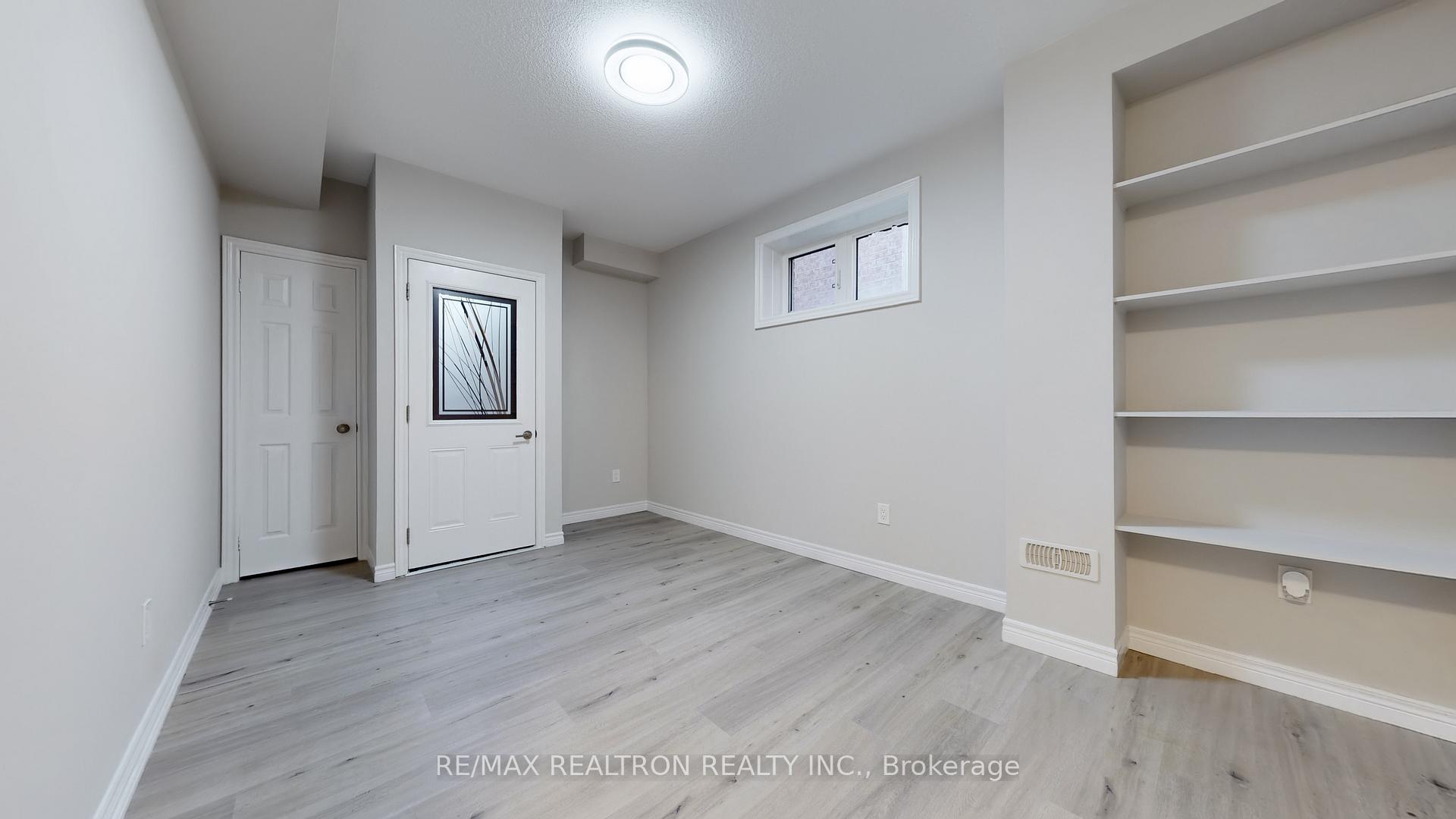 Photo 19 of 51 Pearcey Crescent, Barrie, West Bayfield — HOMEH