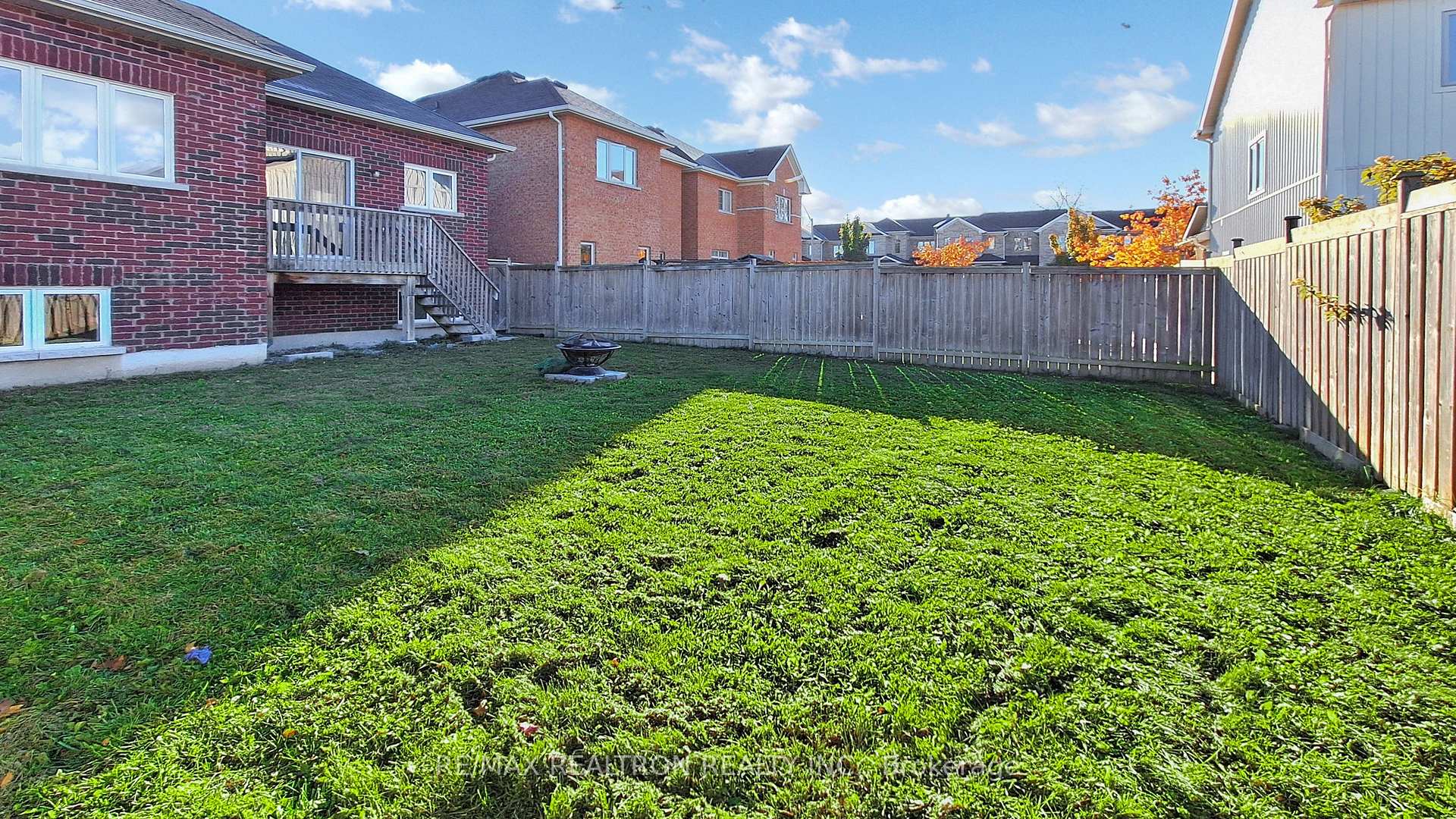 Photo 38 of 51 Pearcey Crescent, Barrie, West Bayfield — HOMEH
