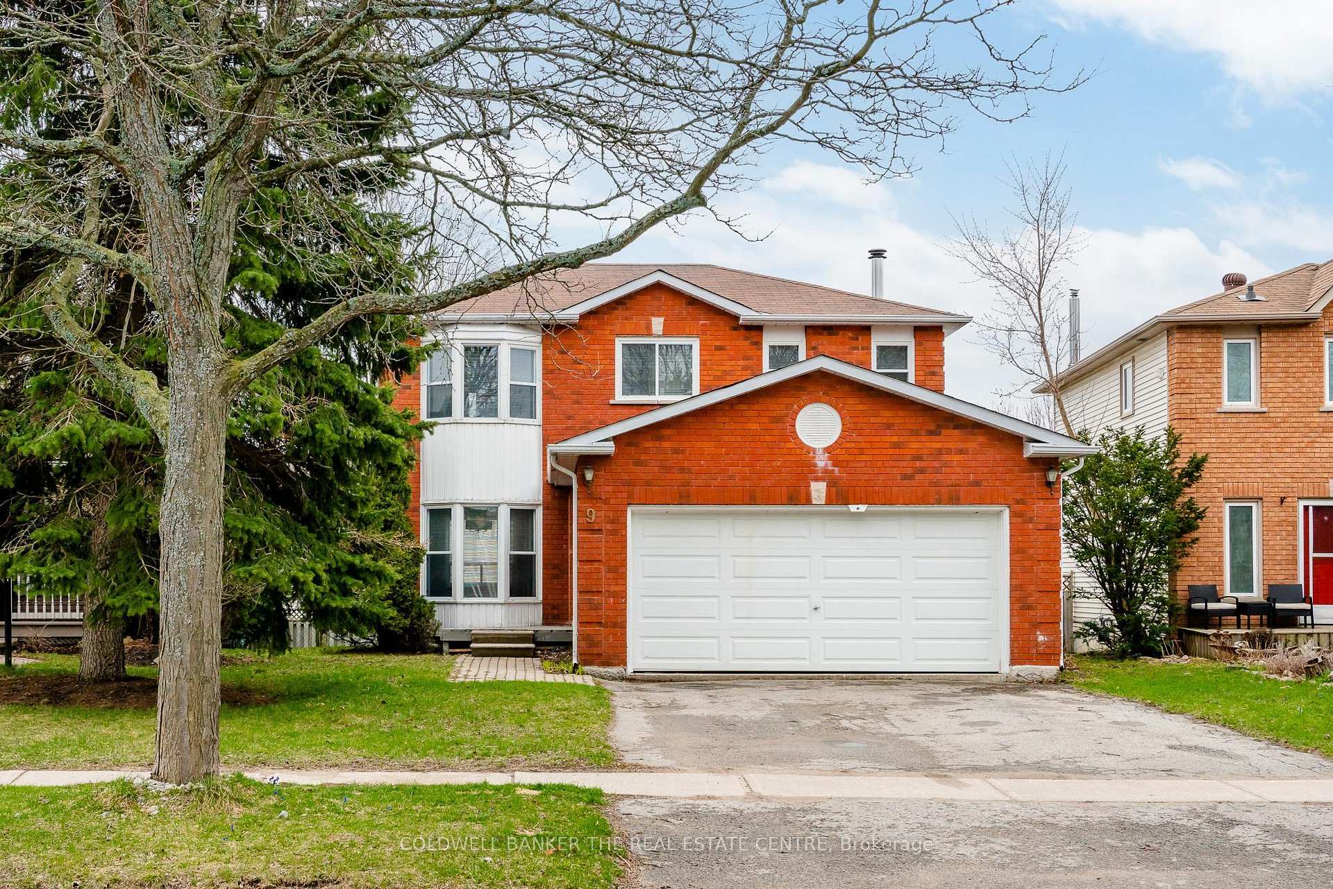 Photo 1 of 9 Penton Drive, Barrie, West Bayfield — HOMEH