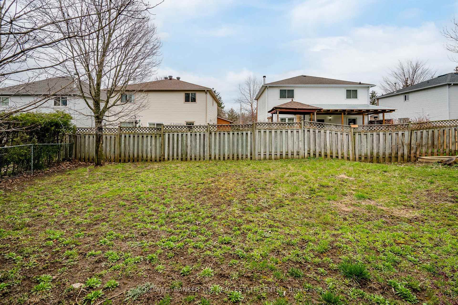 Photo 21 of 9 Penton Drive, Barrie, West Bayfield — HOMEH