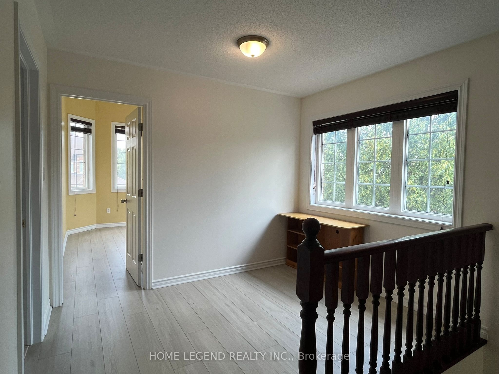 Photo 37 of 108 Viscount Drive, Markham, Berczy — HOMEH
