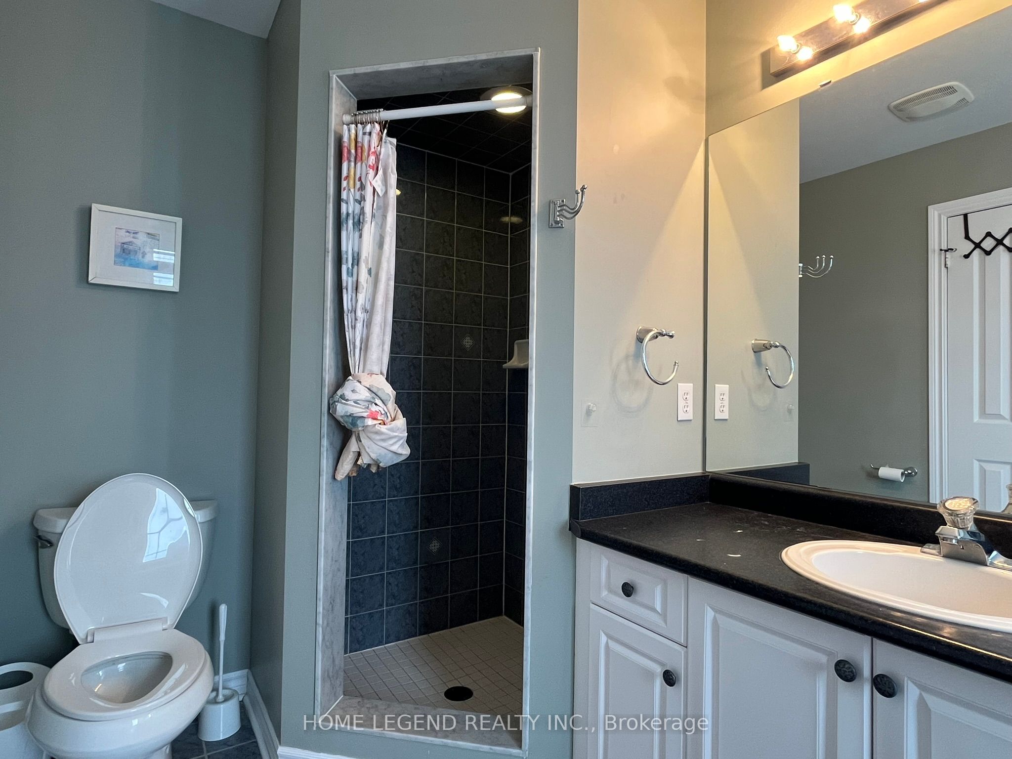 Photo 46 of 108 Viscount Drive, Markham, Berczy — HOMEH