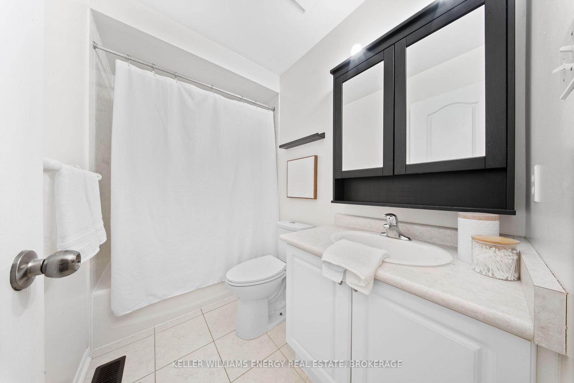 Photo 13 of 51 Laking Drive, Clarington, Newcastle — HOMEH