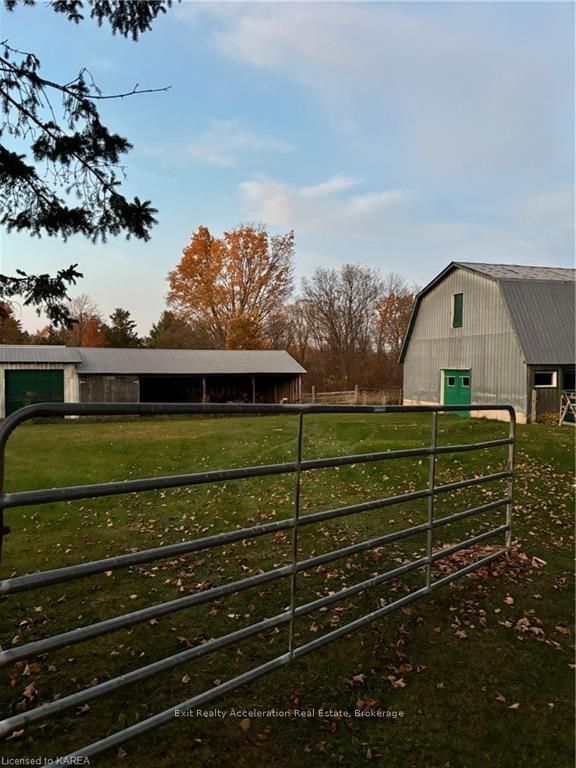 Photo 8 of 3207 John Martin Road, Frontenac, Frontenac South — HOMEH