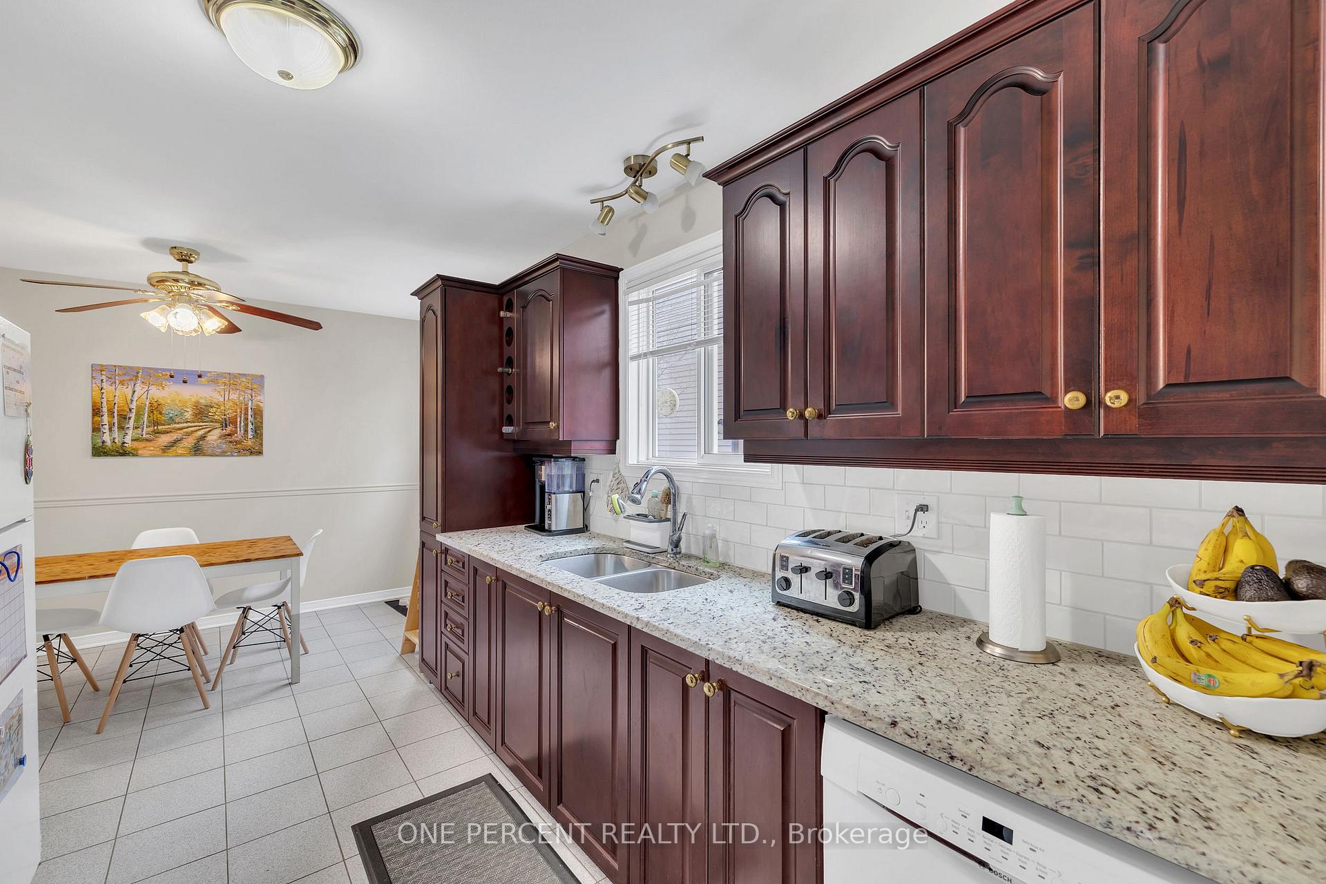 Photo 17 of 54 Alberni Street, Ottawa, Barrhaven - On the Green — HOMEH