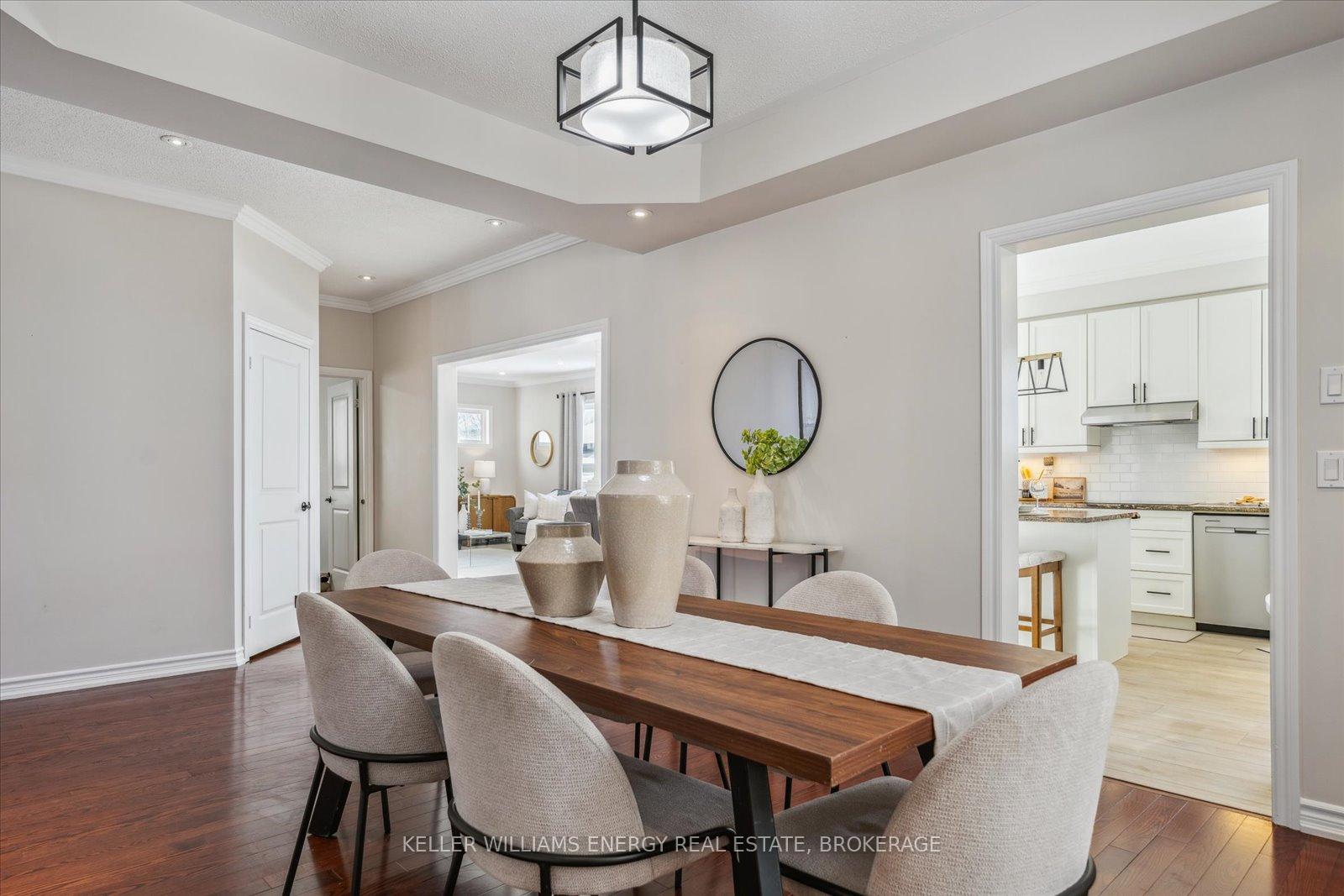 Photo 6 of 11 Brough Court, Clarington, Bowmanville — HOMEH