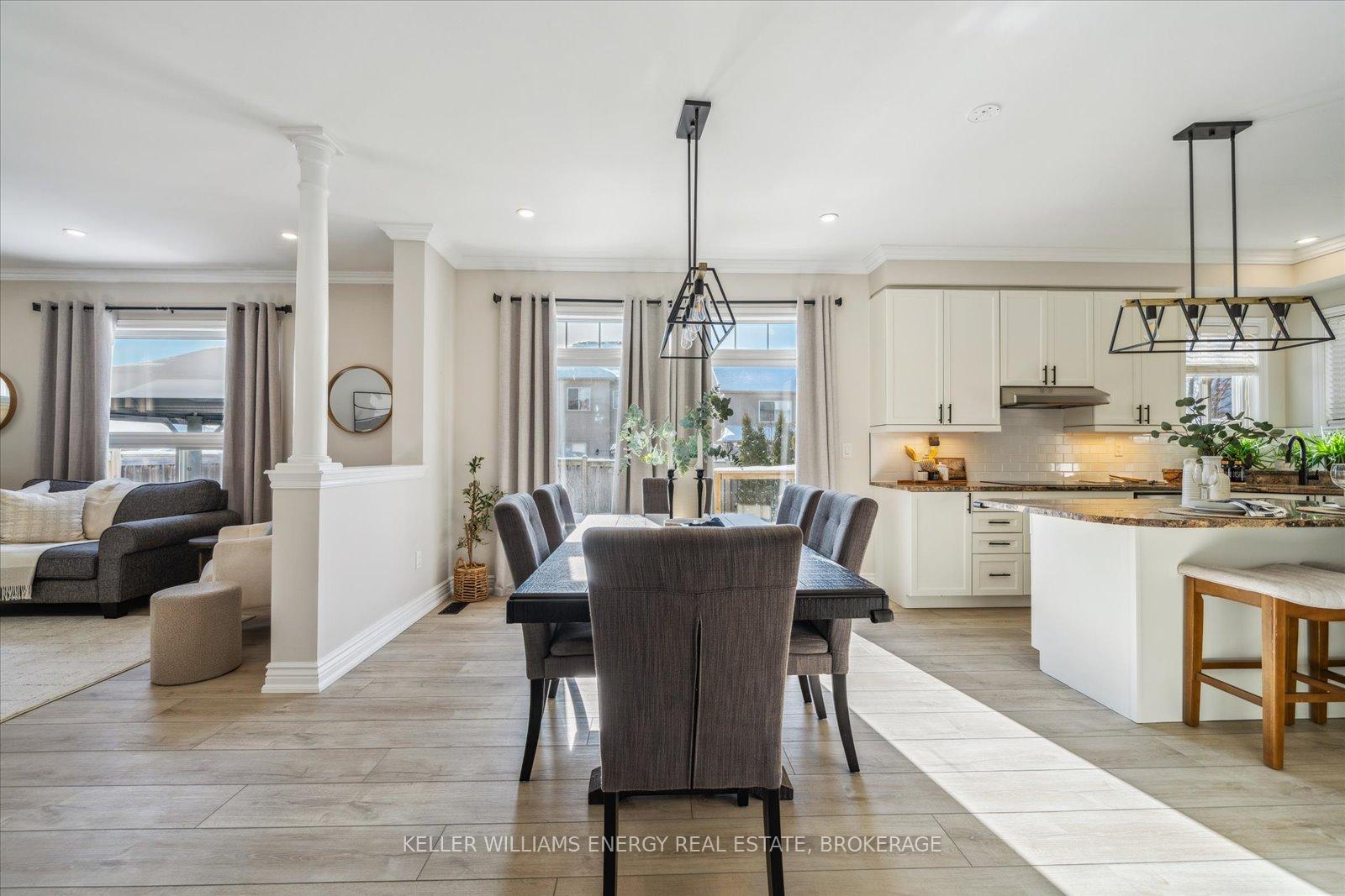 Photo 10 of 11 Brough Court, Clarington, Bowmanville — HOMEH