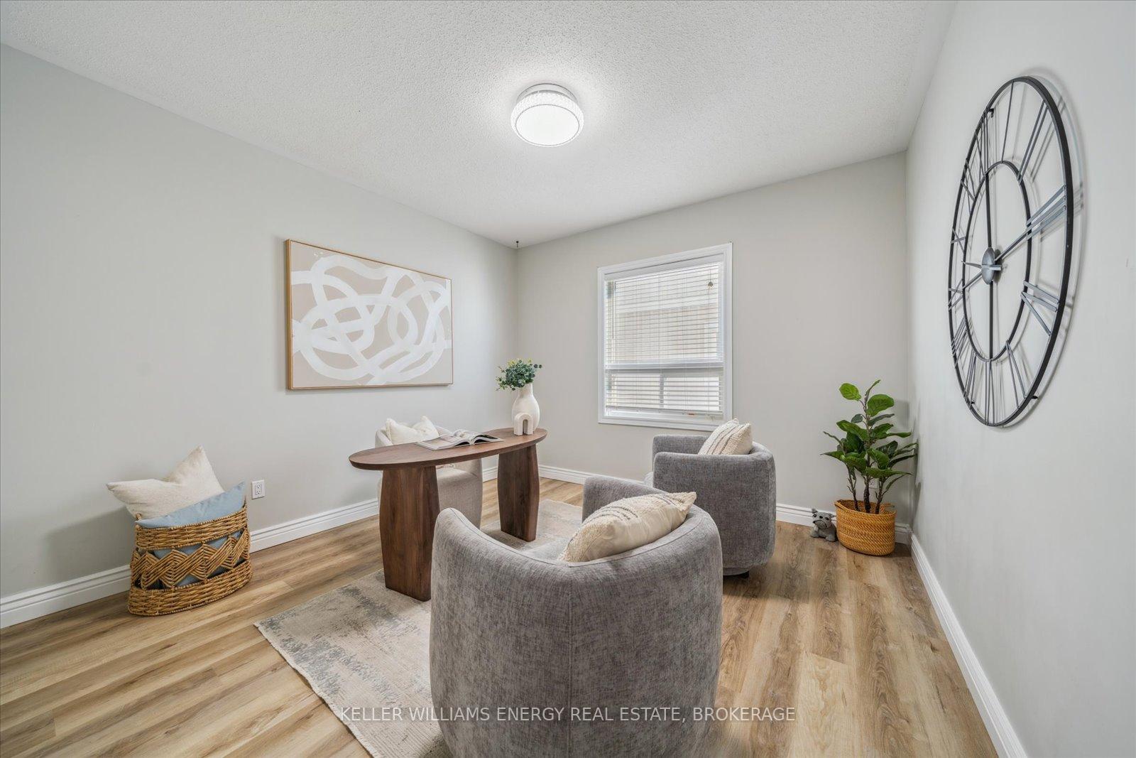 Photo 12 of 11 Brough Court, Clarington, Bowmanville — HOMEH