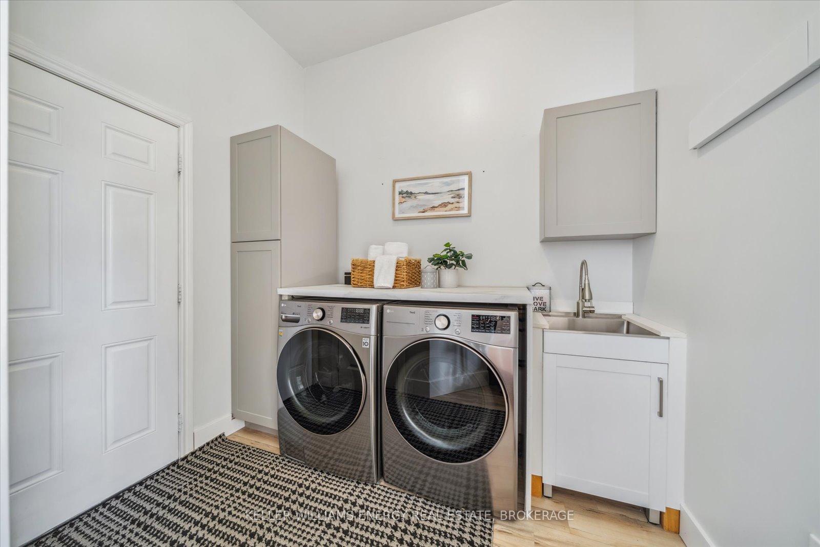 Photo 13 of 11 Brough Court, Clarington, Bowmanville — HOMEH