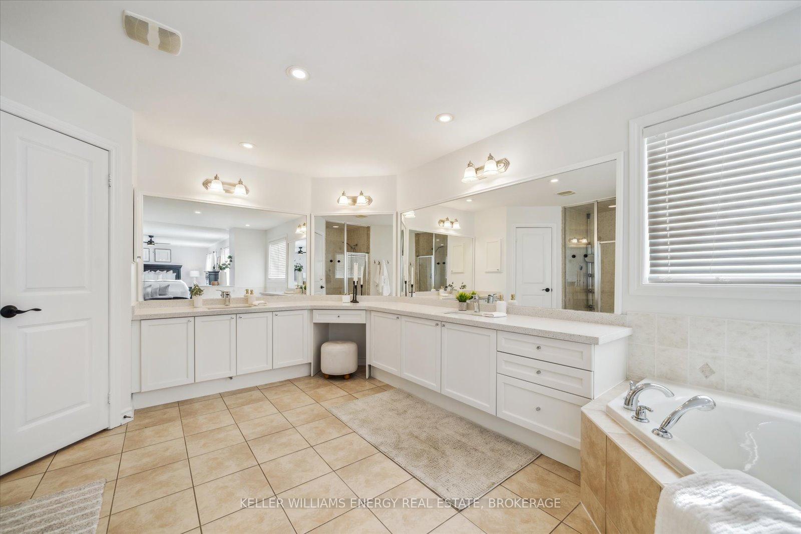 Photo 16 of 11 Brough Court, Clarington, Bowmanville — HOMEH