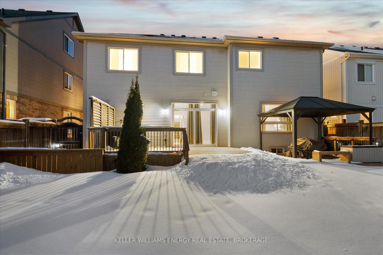 Photo 27 of 11 Brough Court, Clarington, Bowmanville — HOMEH