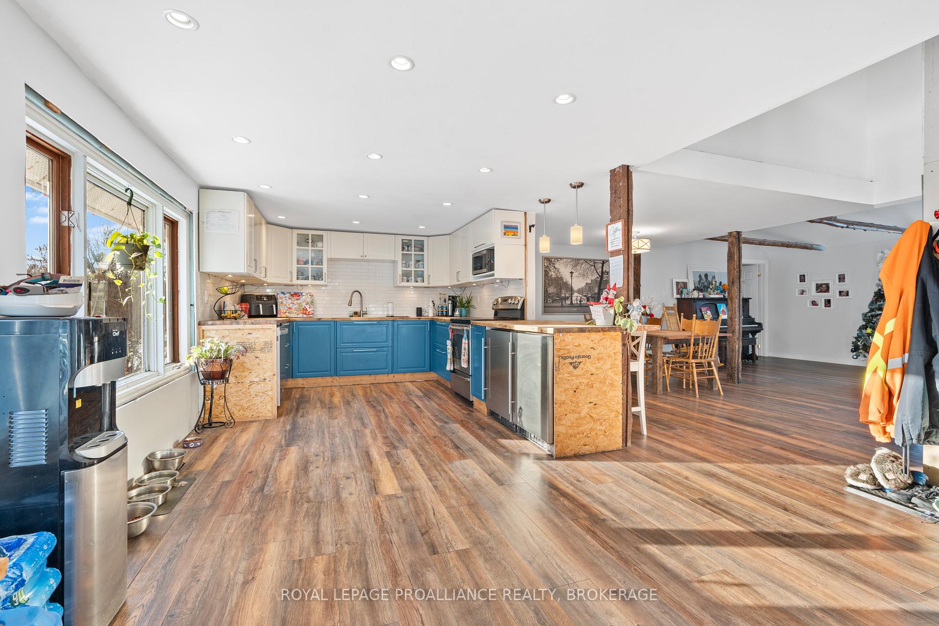 Photo 5 of 6394 Leveque Road, Frontenac, Frontenac South — HOMEH